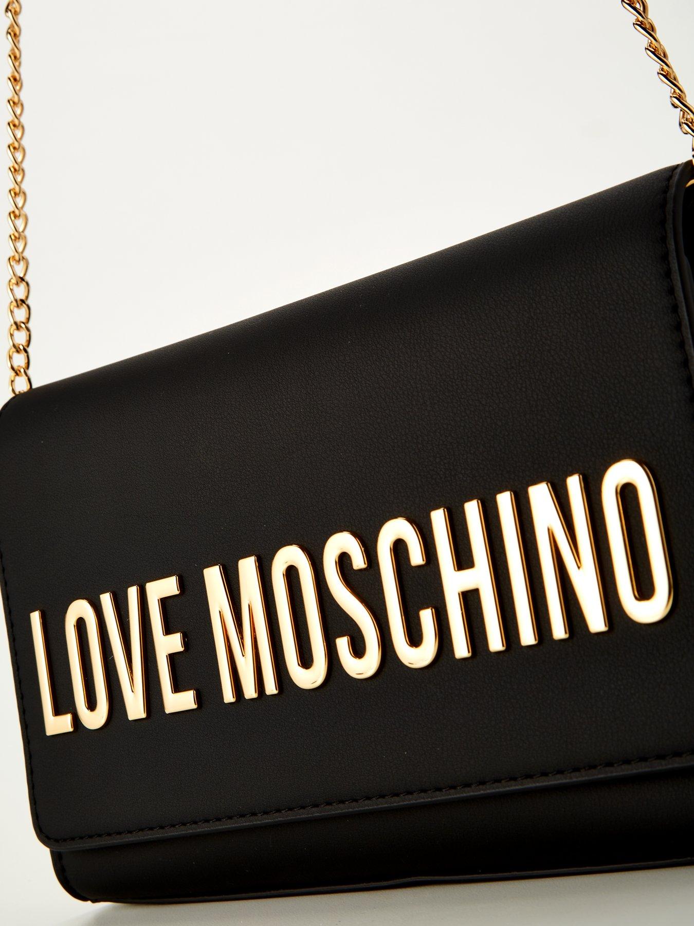 love-moschino-logo-crossbody-bagoutfit