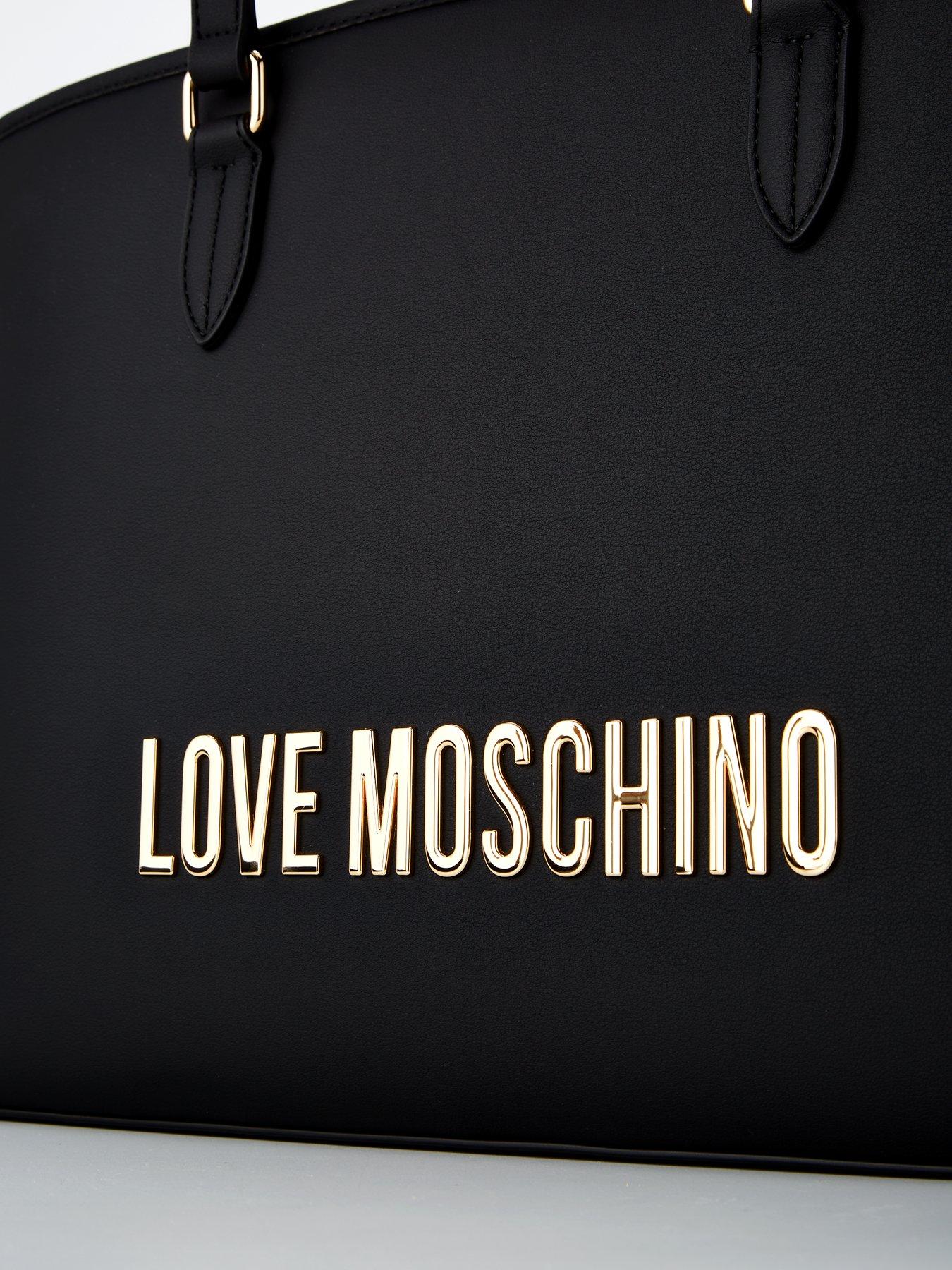 love-moschino-logo-tote-bagoutfit