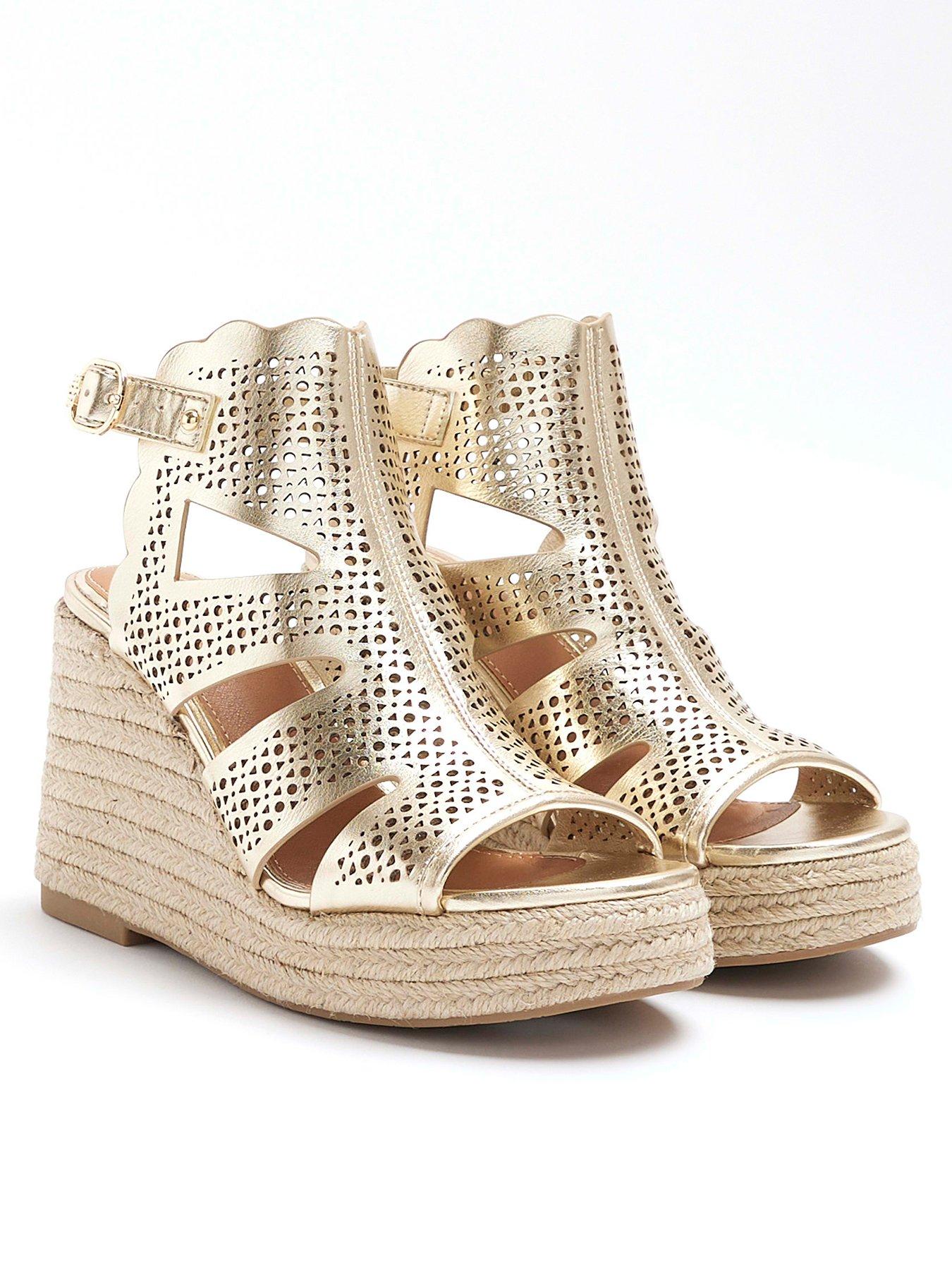 river-island-lasercut-wedge-shoeboot-goldoutfit