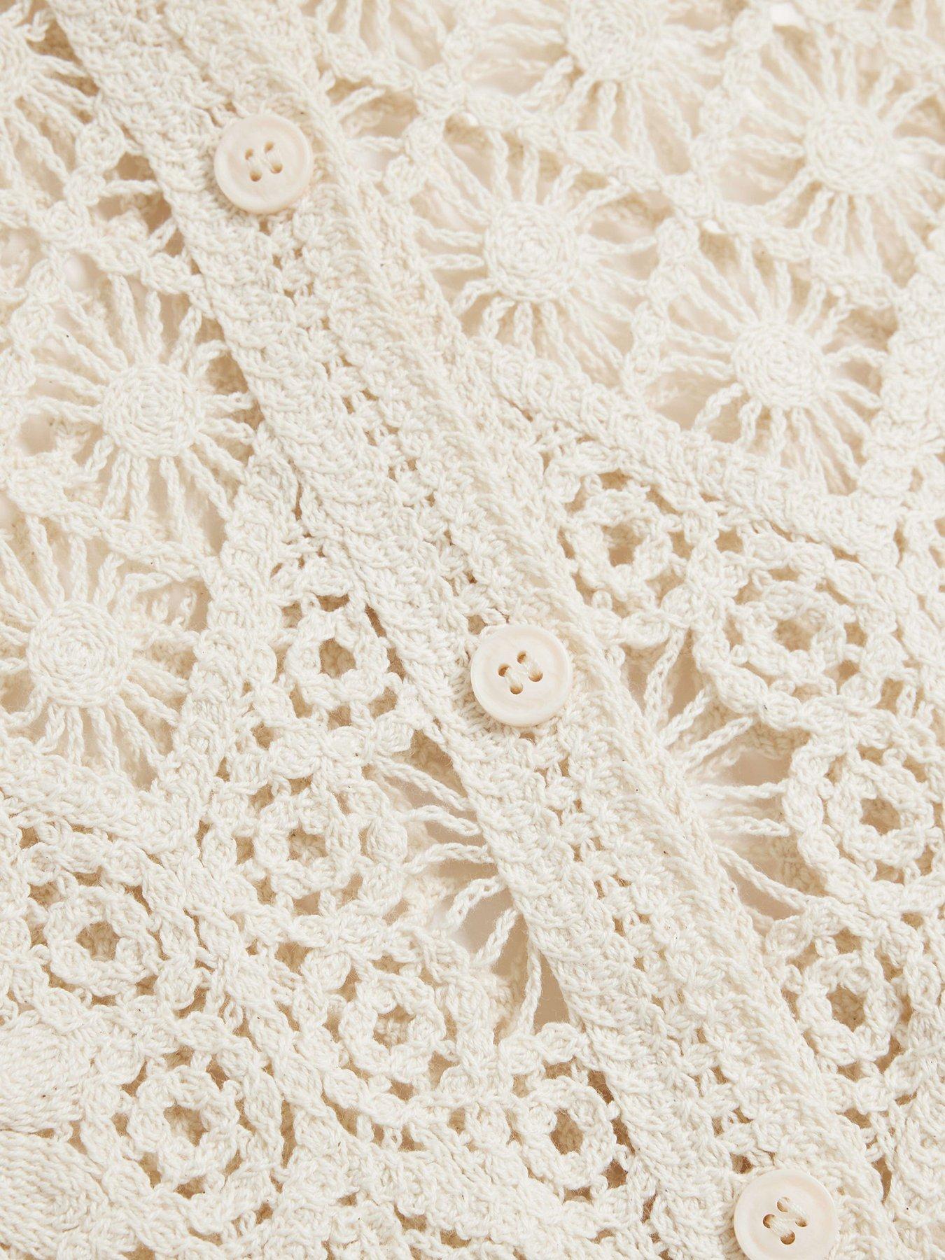 river-island-lace-detail-cropped-cardigan-creamdetail