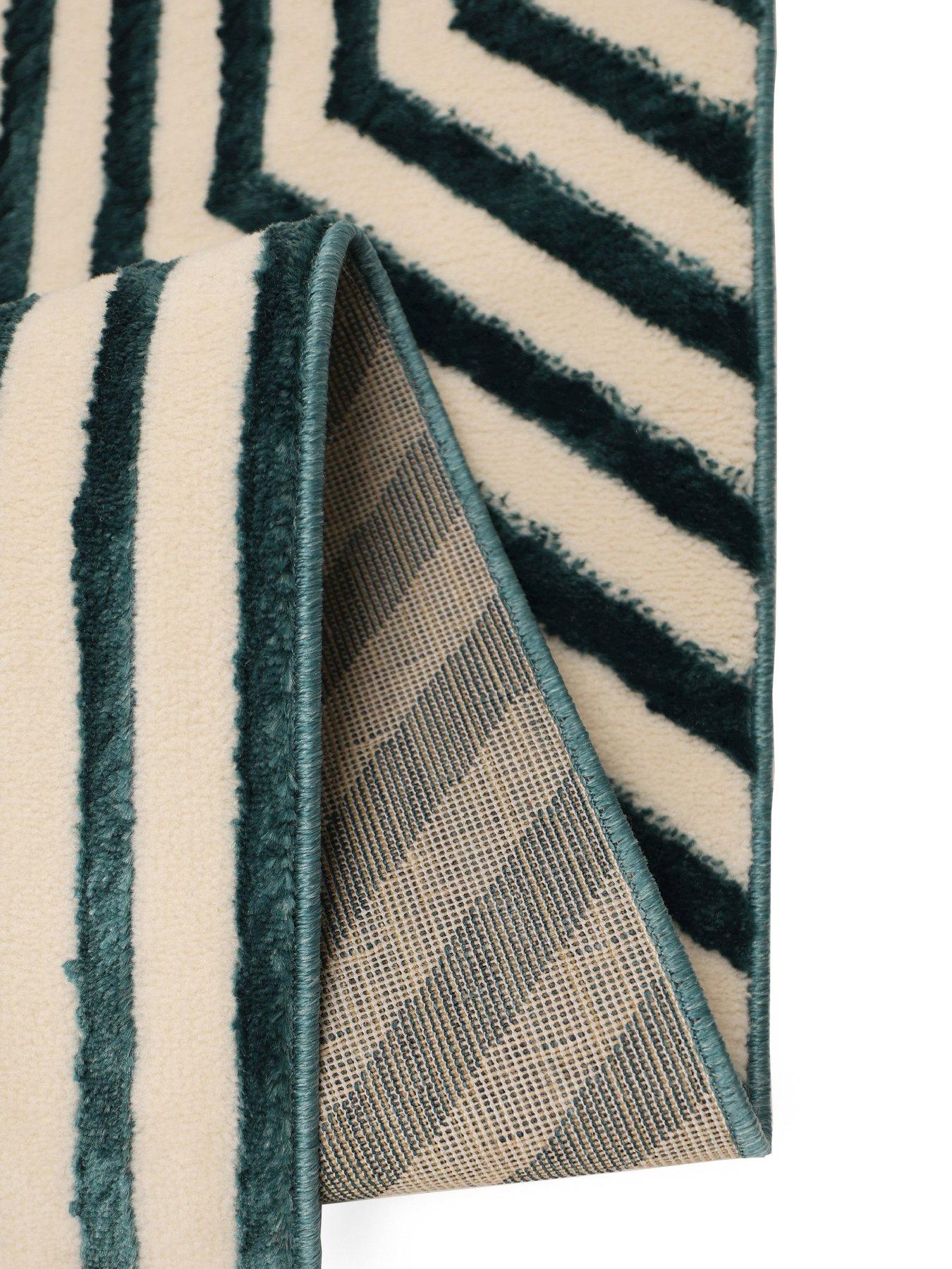 very-home-brio-geo-rug-creamgreenoutfit