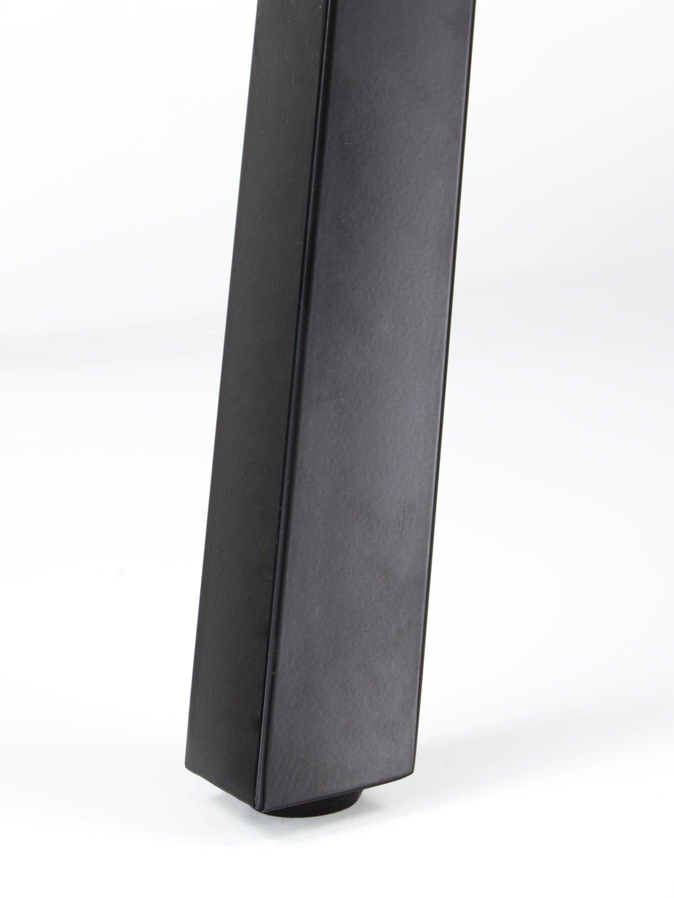 Image 5 of 7 of The Very Collection Corbin Ceramic Top&nbsp;160-200&nbsp;cm Extending Dining Table