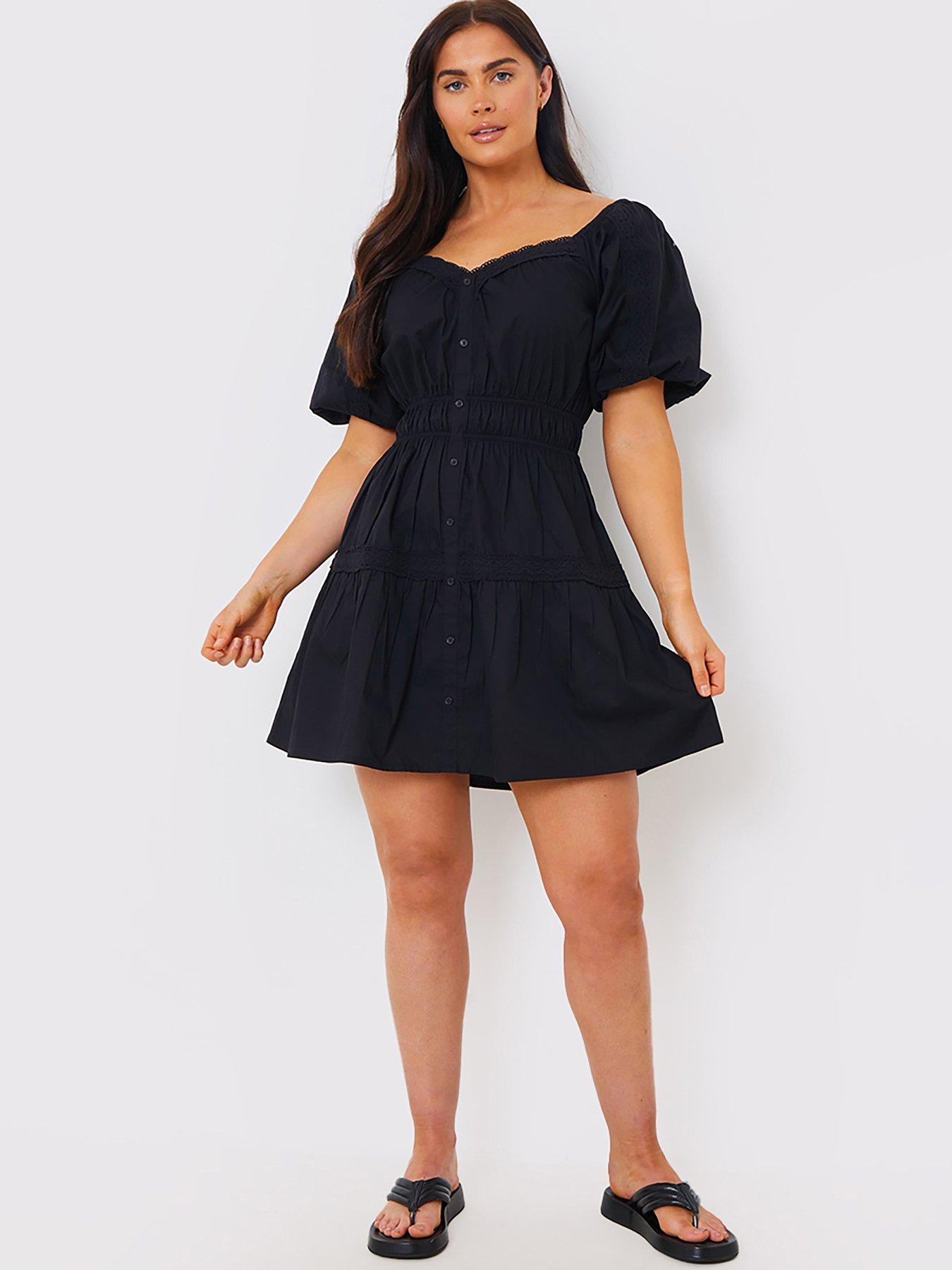 in-the-style-hannah-brown-black-crochet-trim-sweetheart-mini-dressback