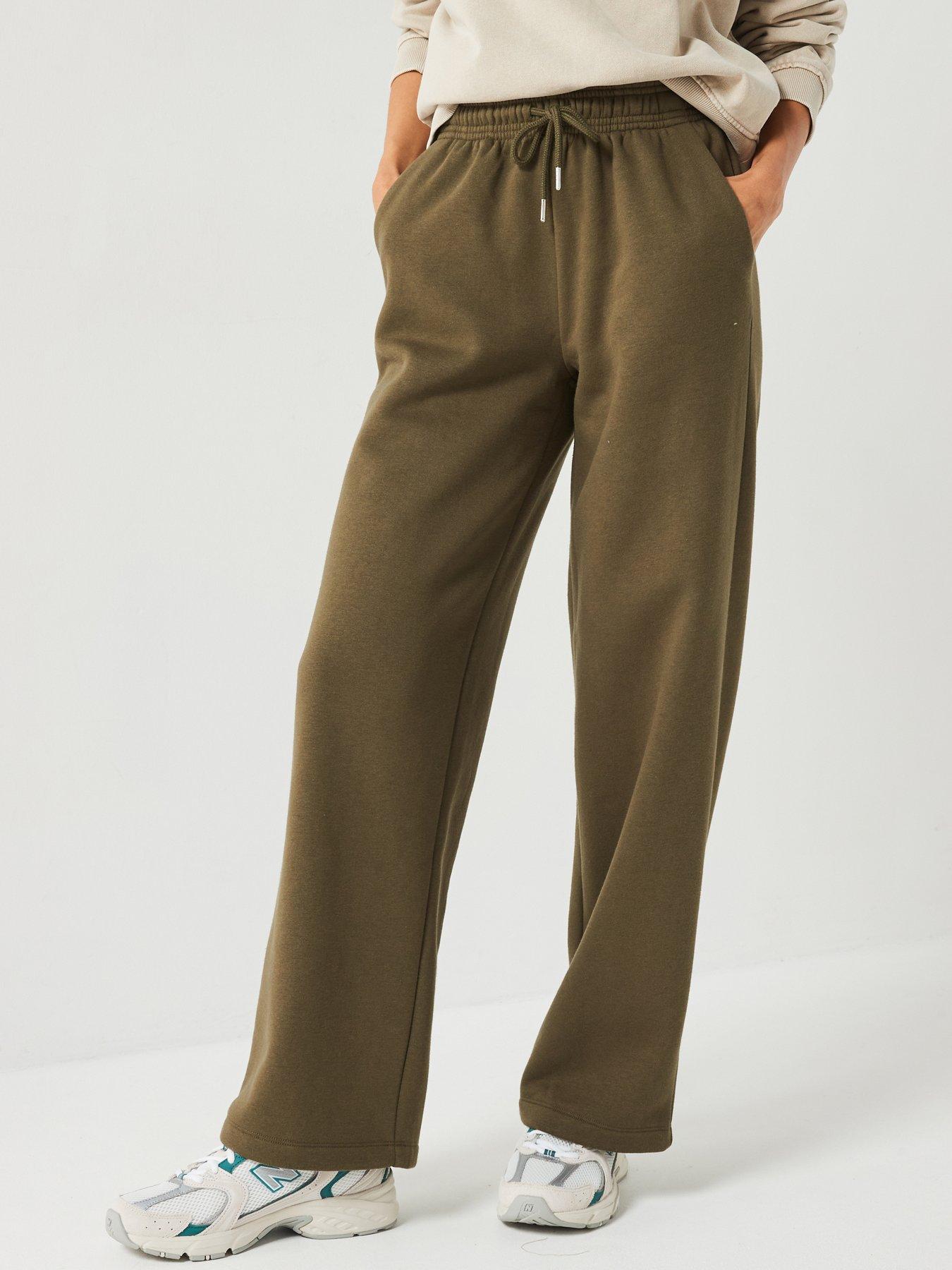 everyday-wide-leg-jogger-greenfront