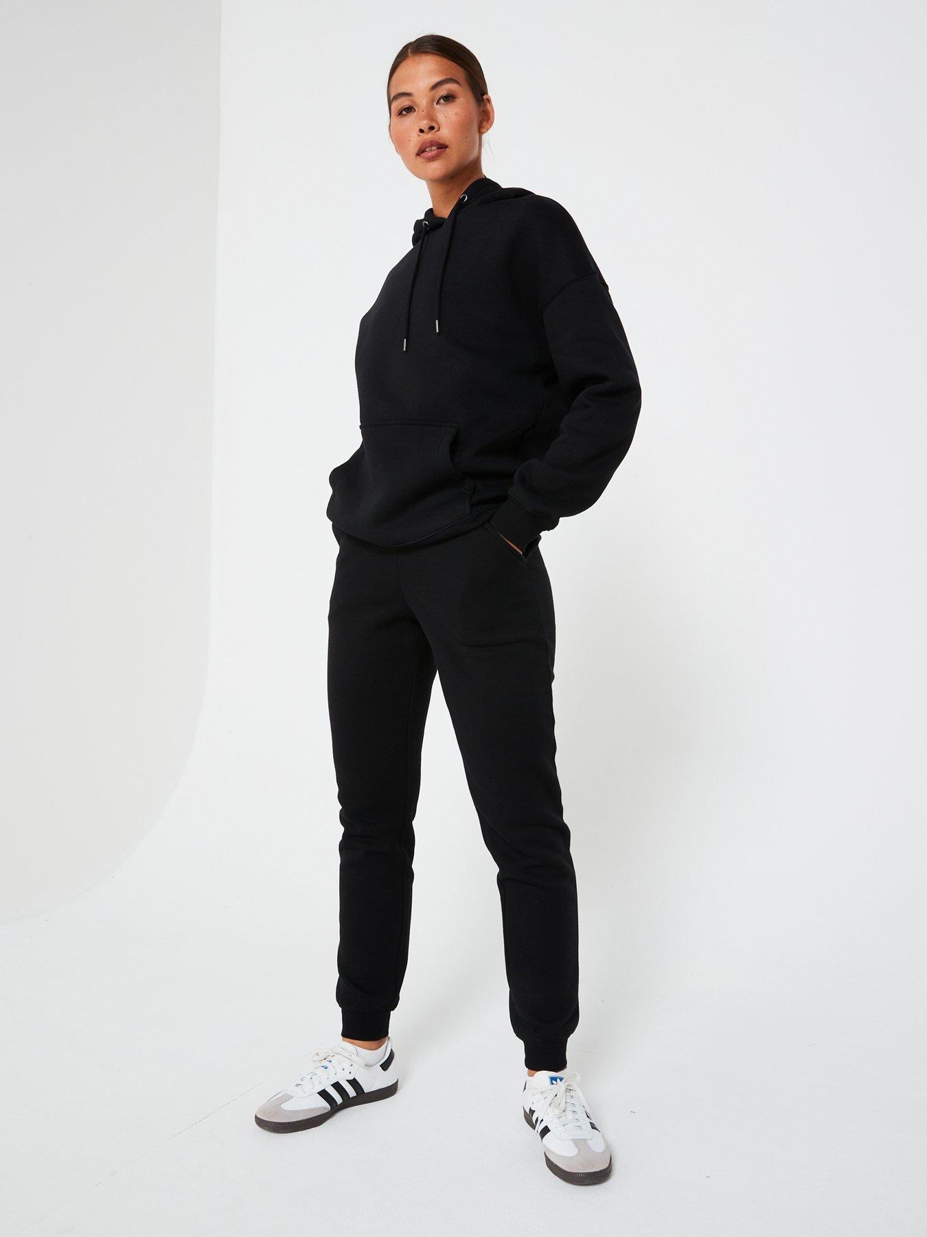 everyday-the-essential-jogger-blackdetail