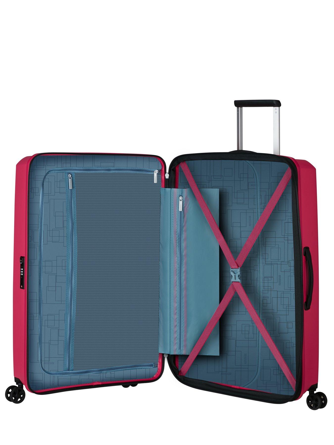 american-tourister-aerostep-77cm-large-hardshell-suitcaseoutfit