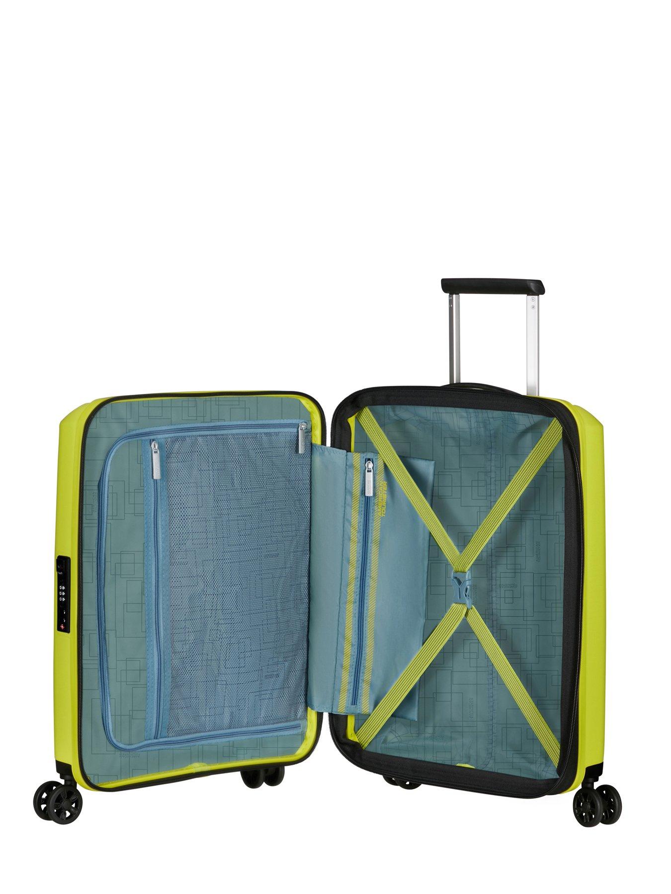 american-tourister-aerostep-55cm-cabin-hardshell-suitcaseoutfit