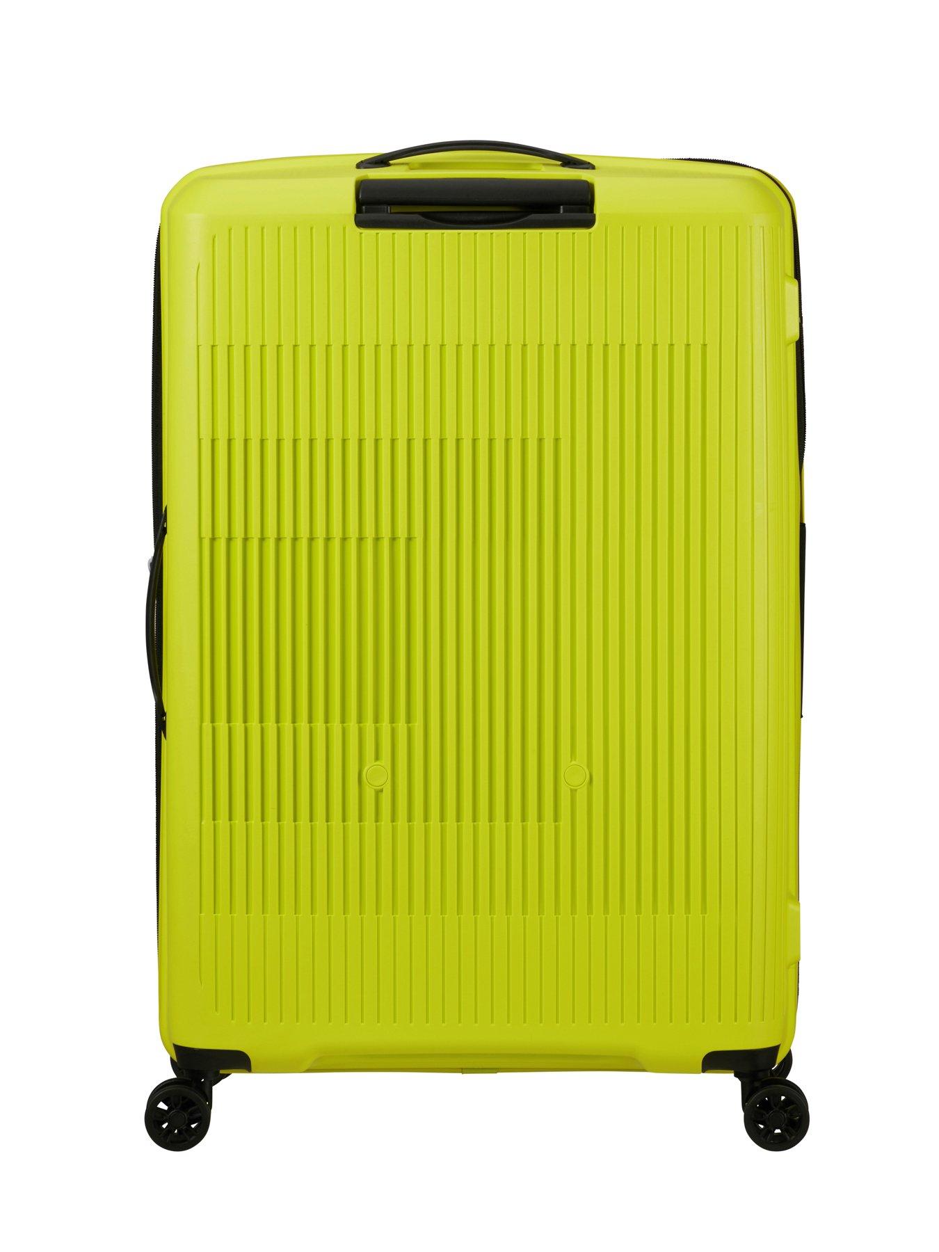 american-tourister-aerostep-77cm-large-hardshell-suitcaseoutfit