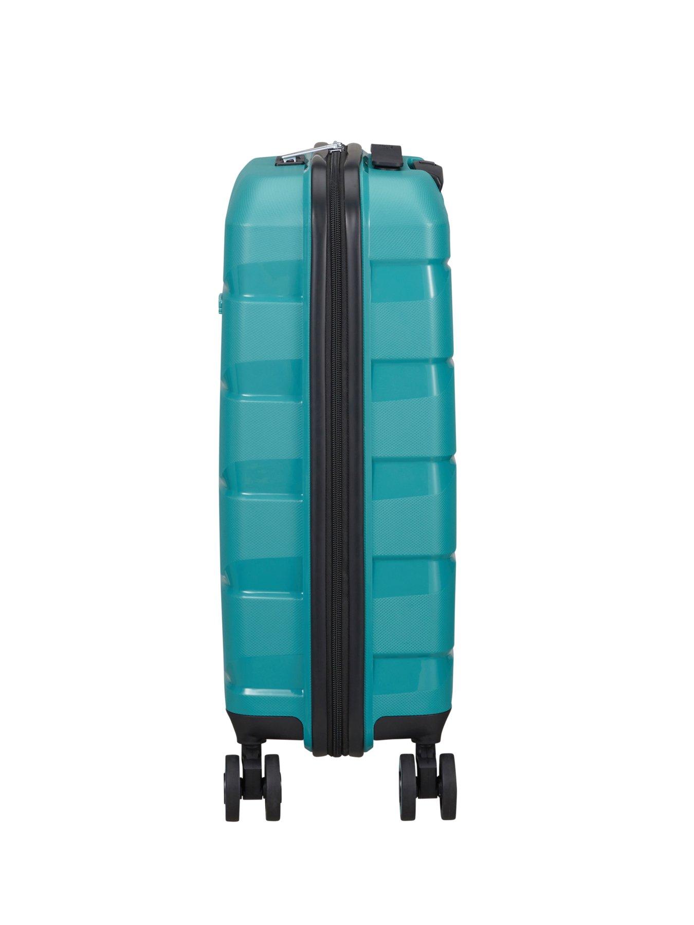 american-tourister-airmove-spinner-75-large-hardshell-suitcaseoutfit