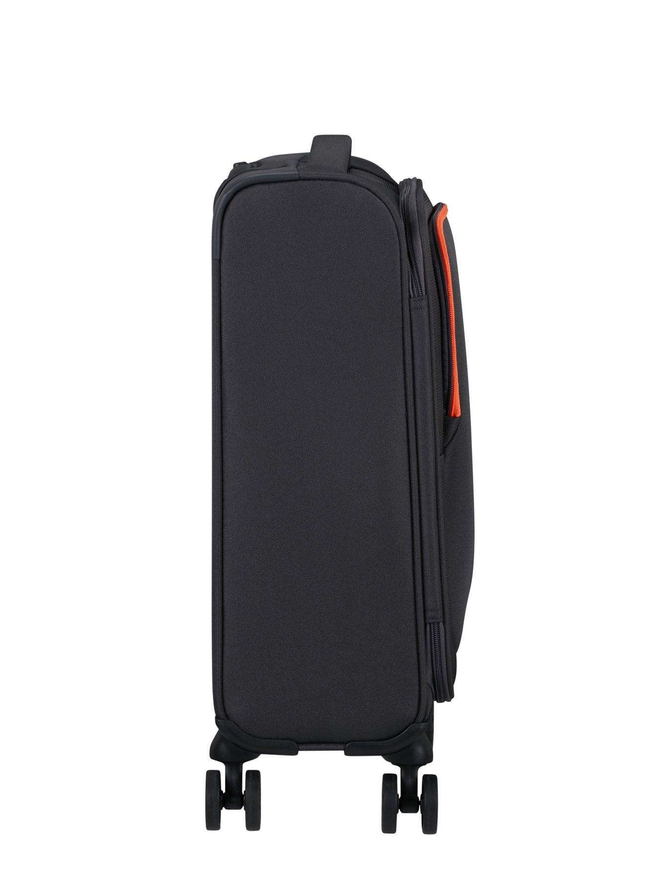 american-tourister-sea-seeker-spinner-55-cabin-soft-suitcase-blackoutfit