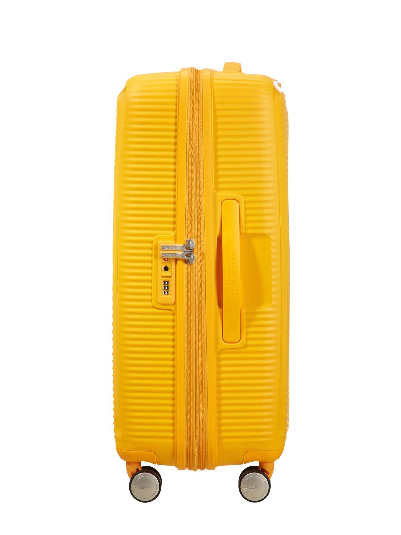 american-tourister-soundbox-spinner-67-exp-medium-hardshell-suitcaseoutfit