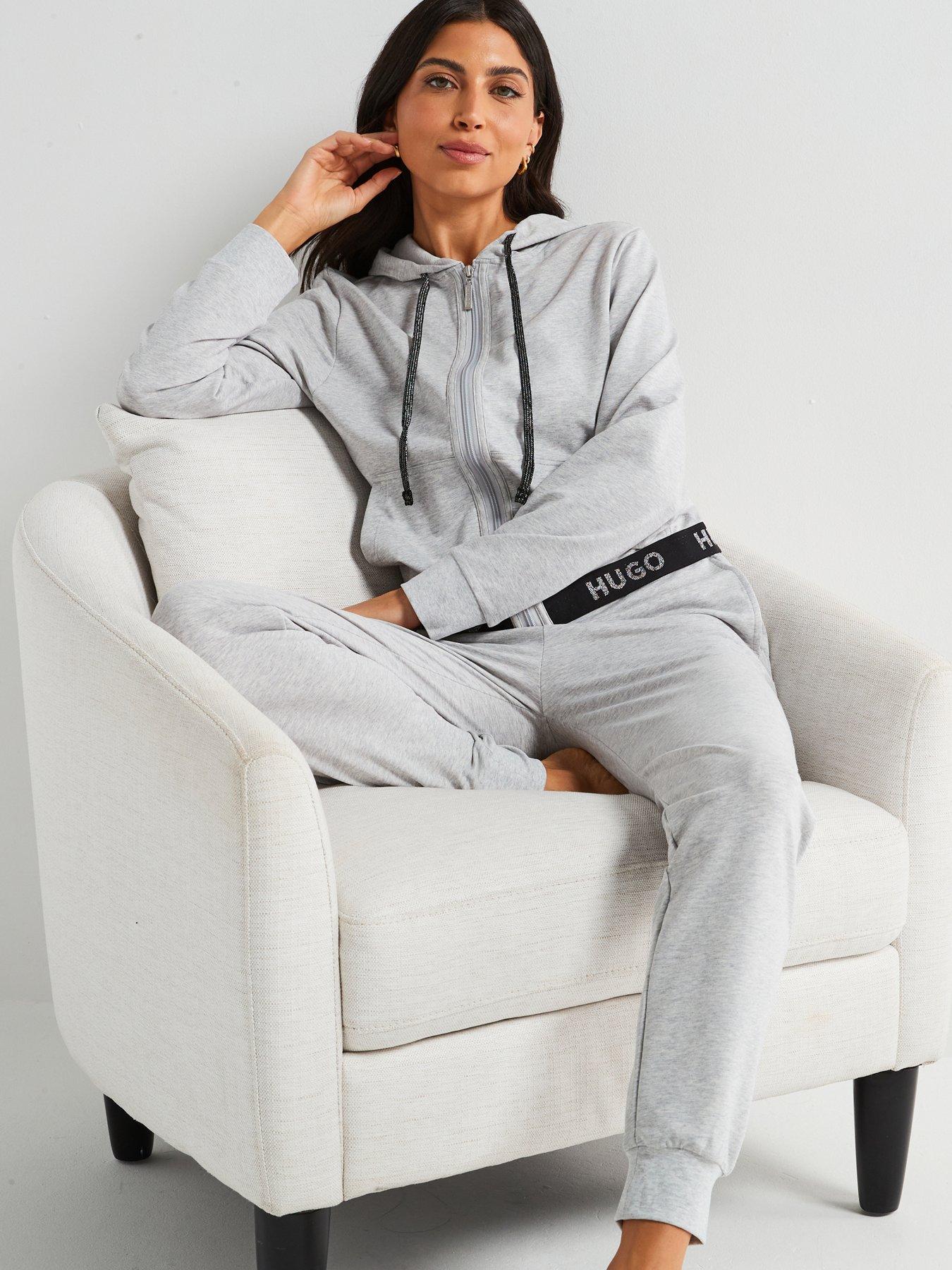 hugo-sporty-contrast-logo-waist-cuffed-lounge-pant-greyoutfit