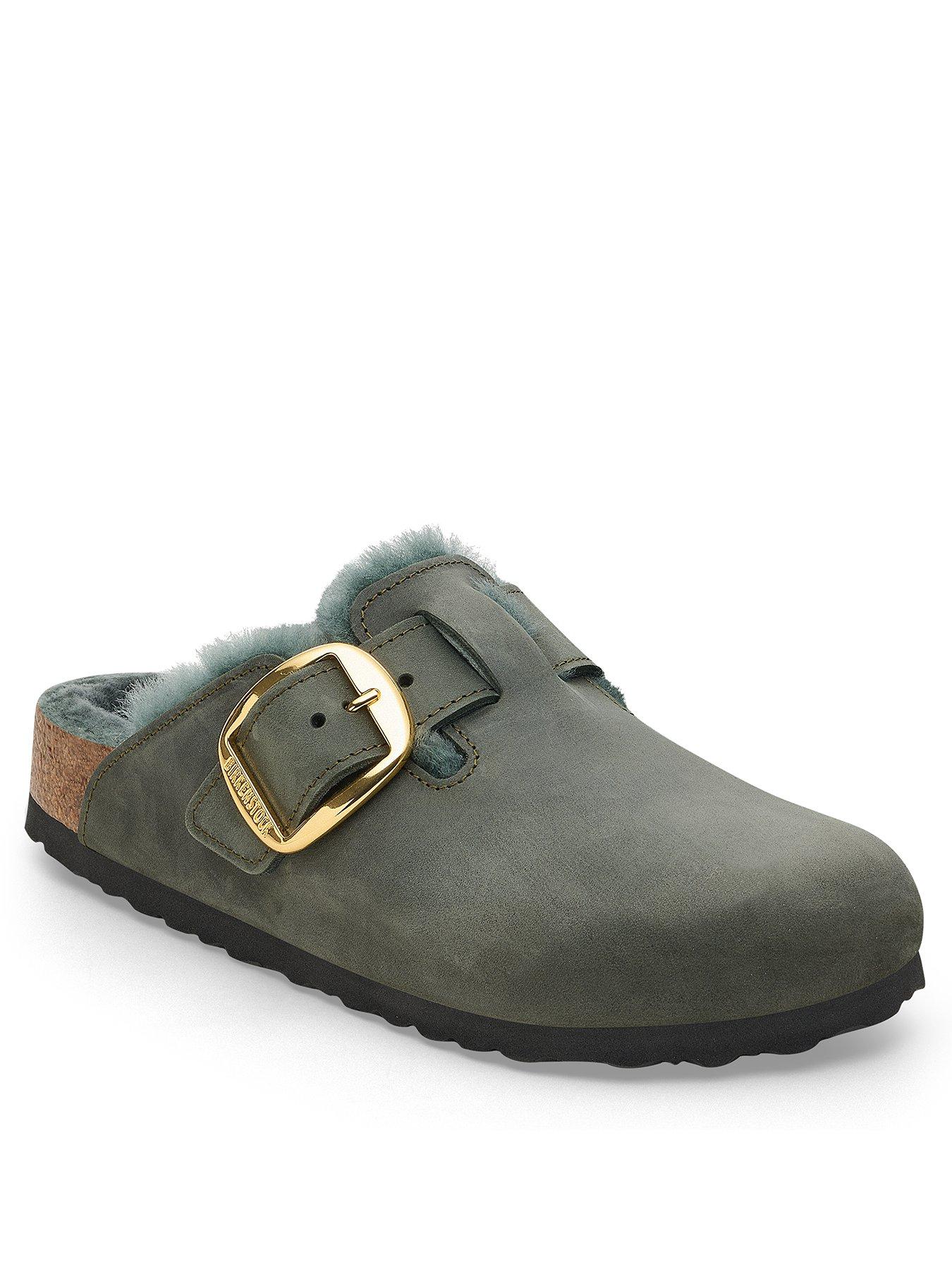 birkenstock-boston-buckle-oiled-leather-shearling-clog-sandals-greenstillFront