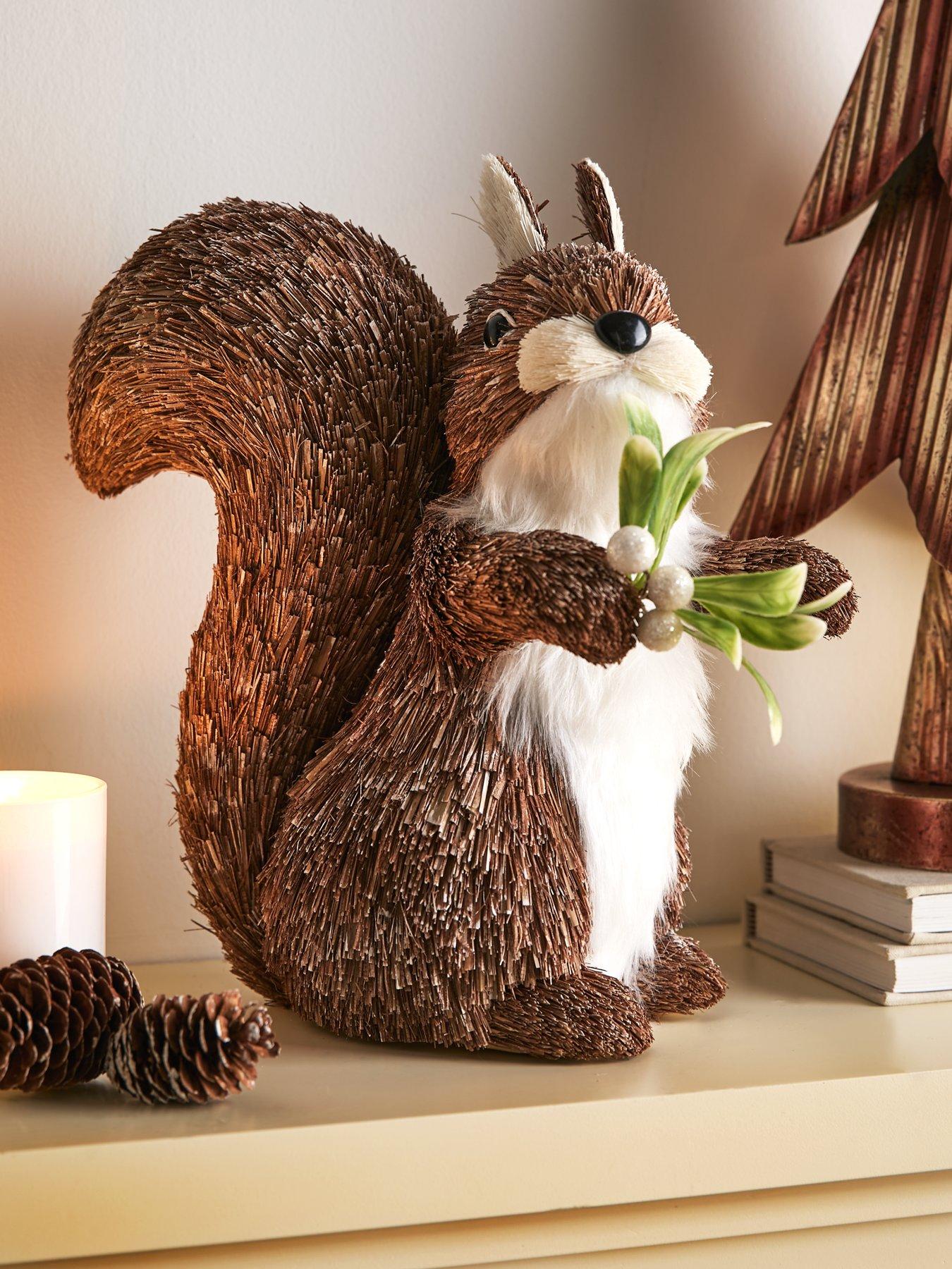 very-home-bristle-squirrel-holding-mistletoe-christmas-decorationfront