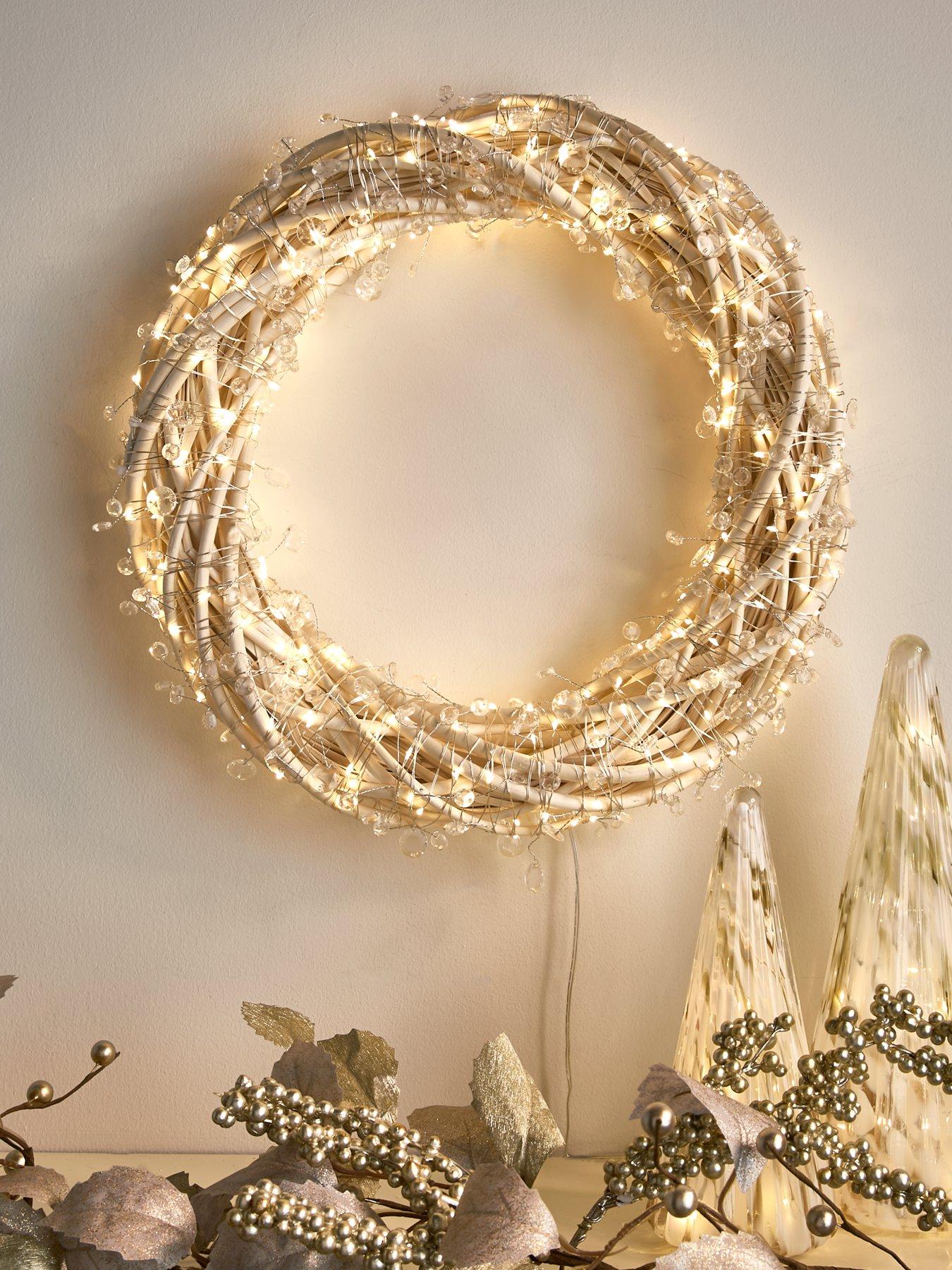 very-home-gemstone-rattan-lit-christmas-wreath