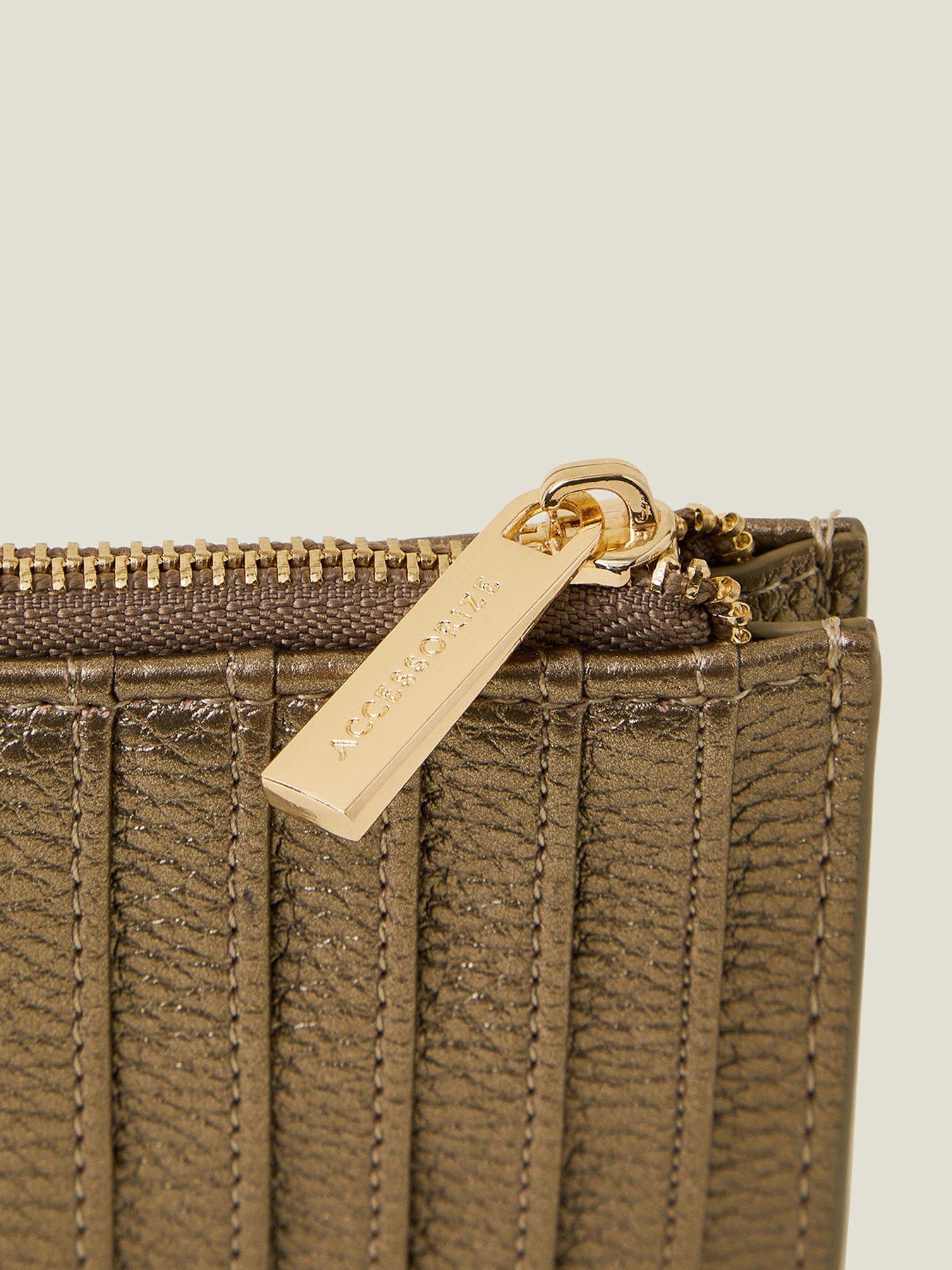 accessorize-metallic-cardholderoutfit