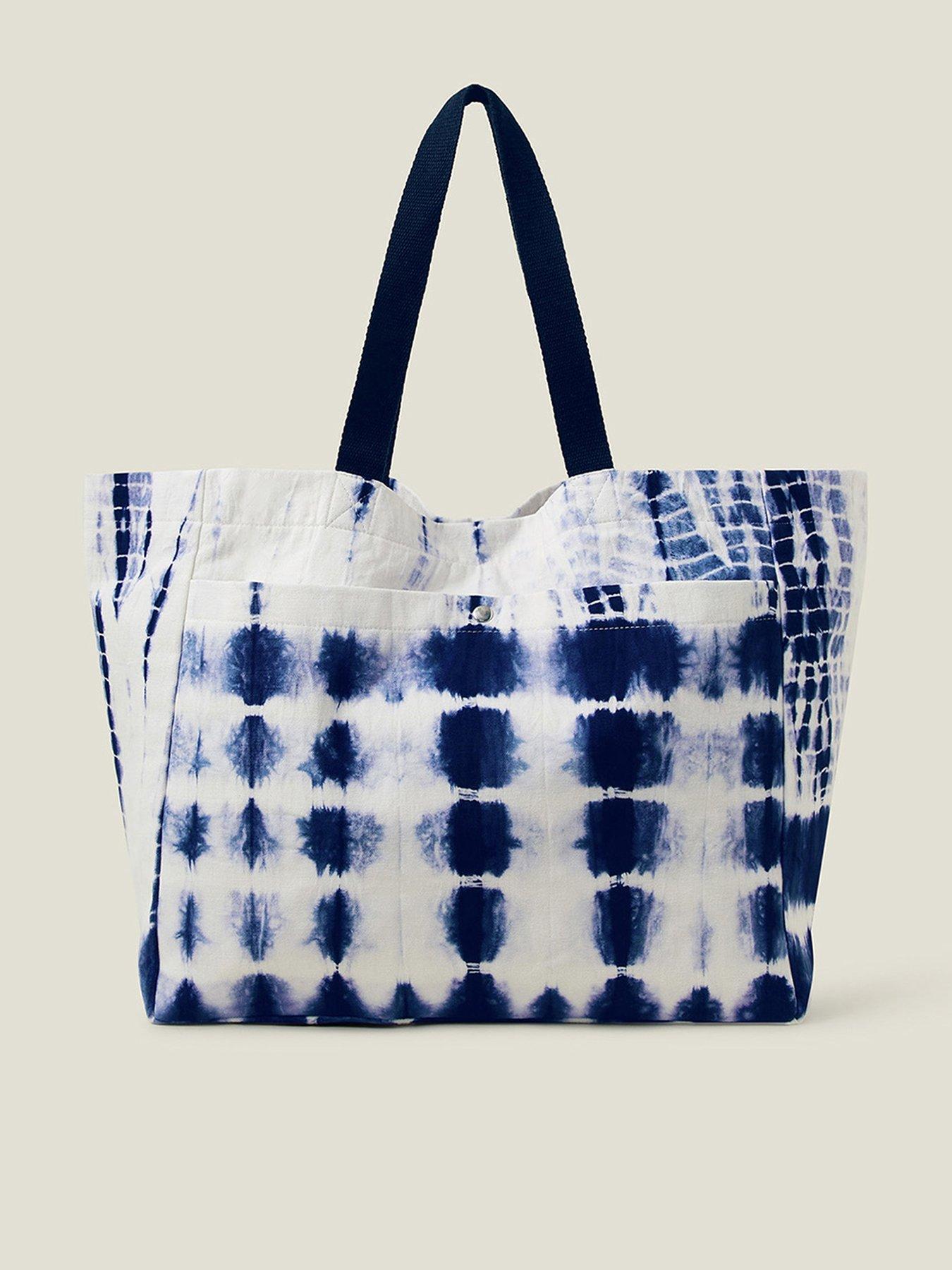 accessorize-tie-dye-shopper