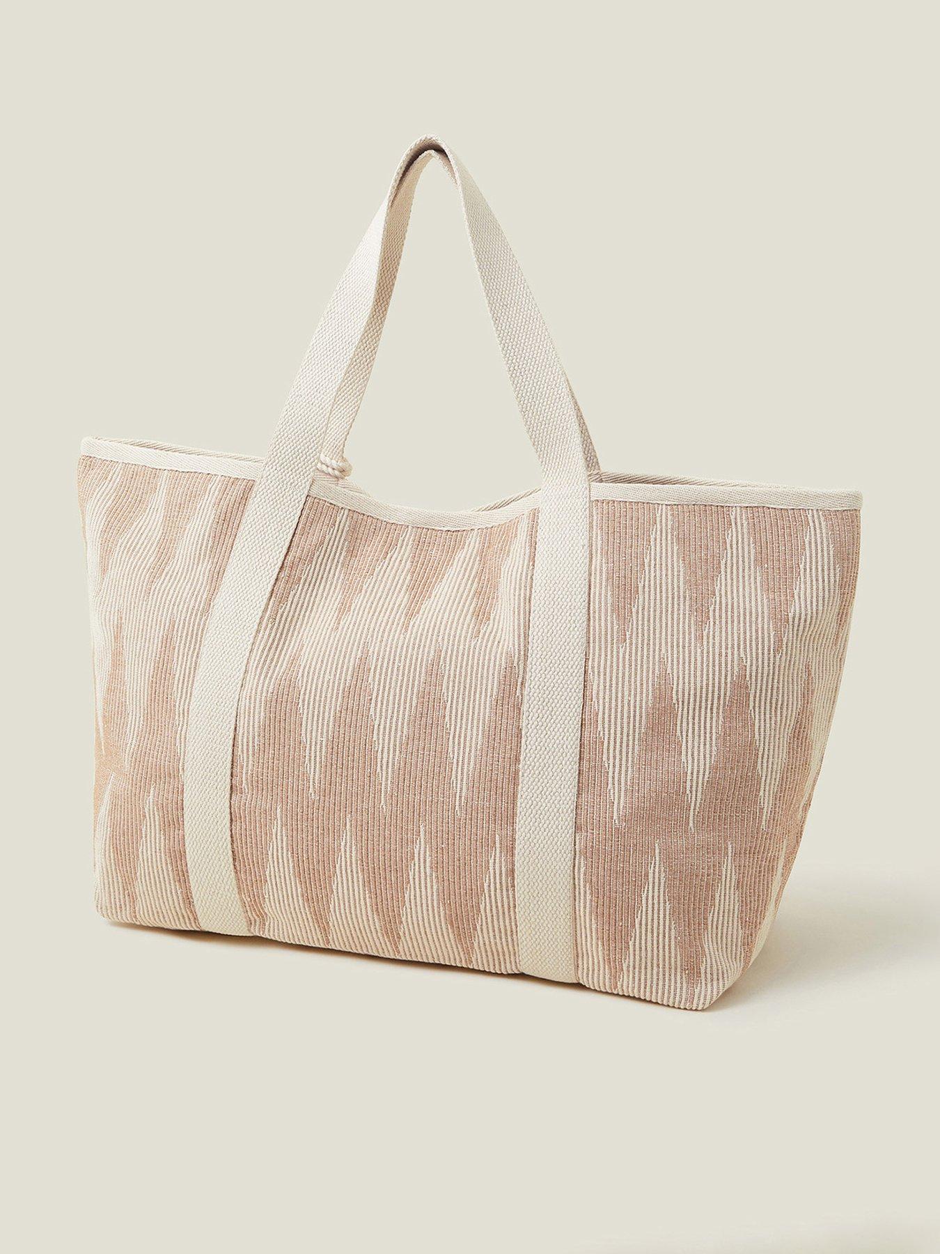 accessorize-chevron-beach-bagback