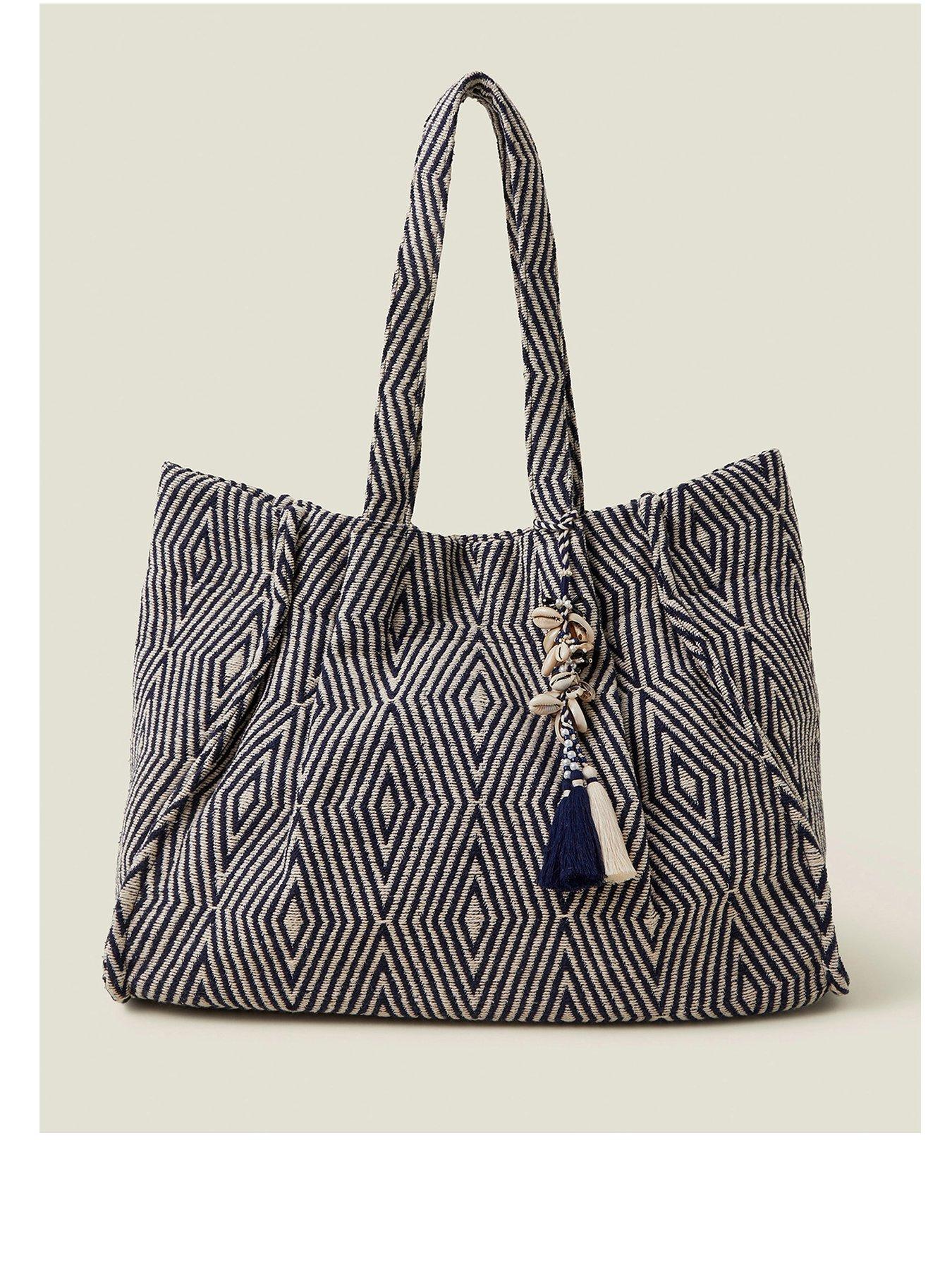 accessorize-aztec-tote