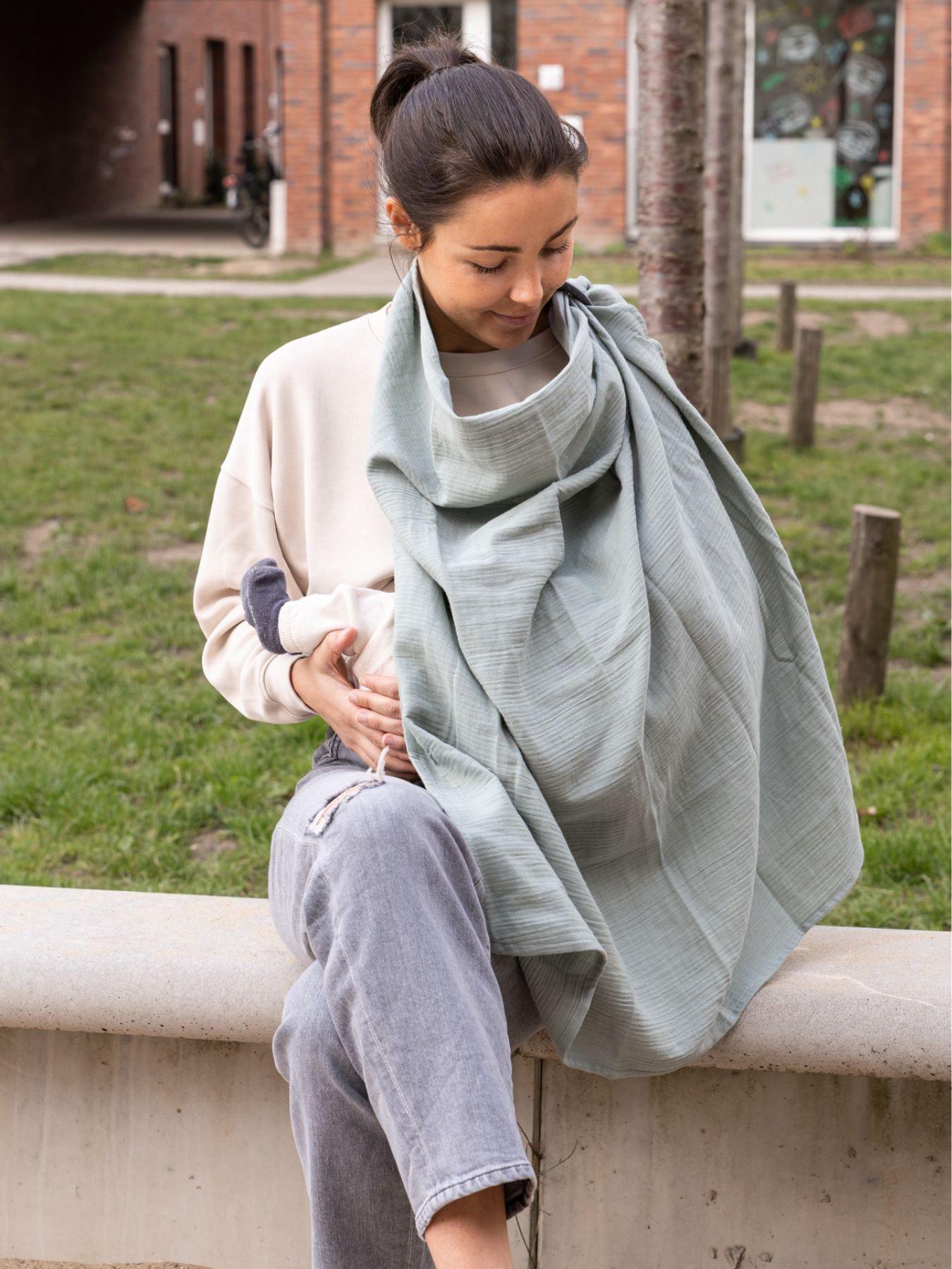 undefined Doomoo Momn Play Multi-Use Nursing Cape/Cover