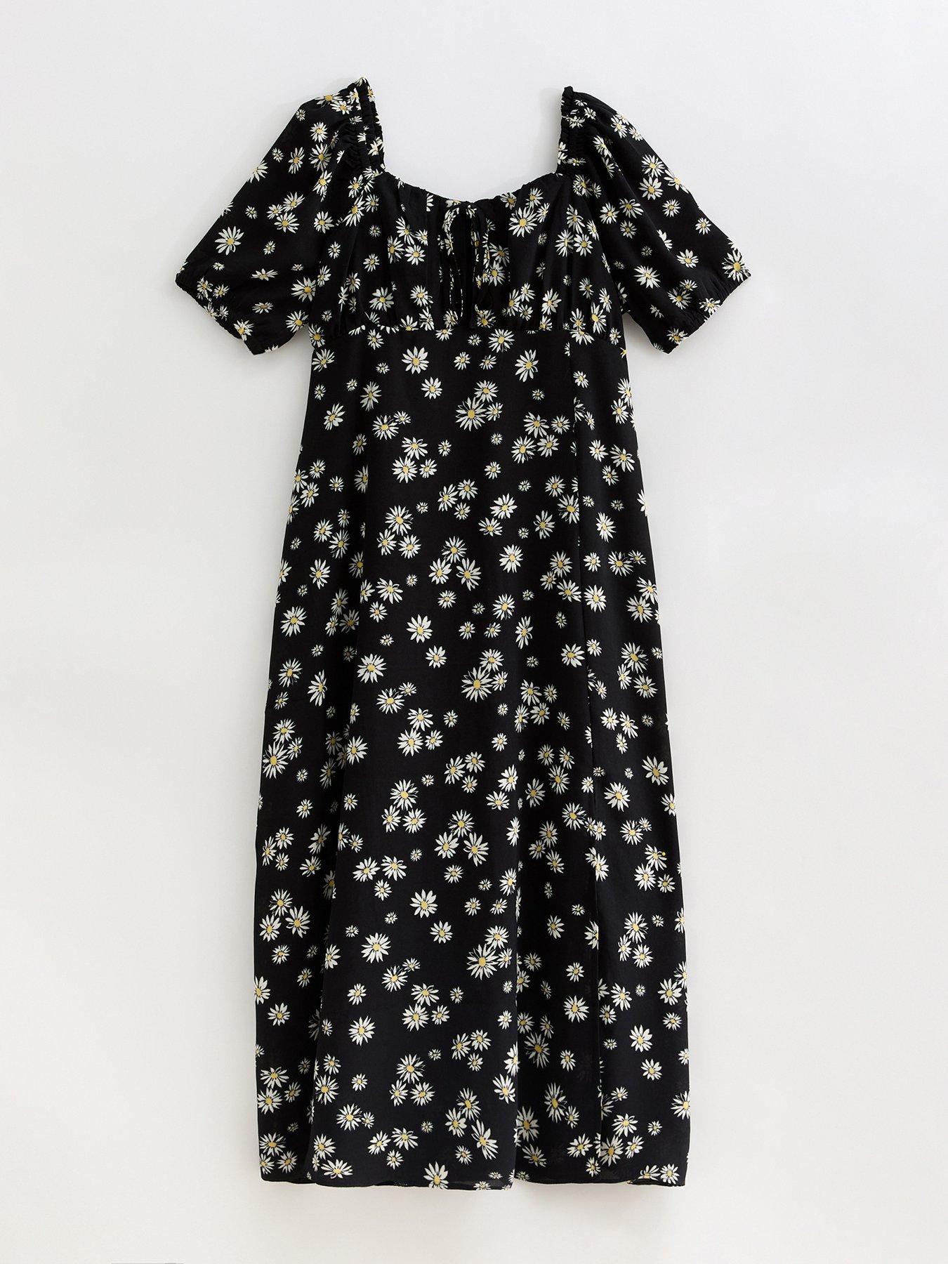 new-look-curves-black-daisy-print-puff-sleeve-midi-dressdetail