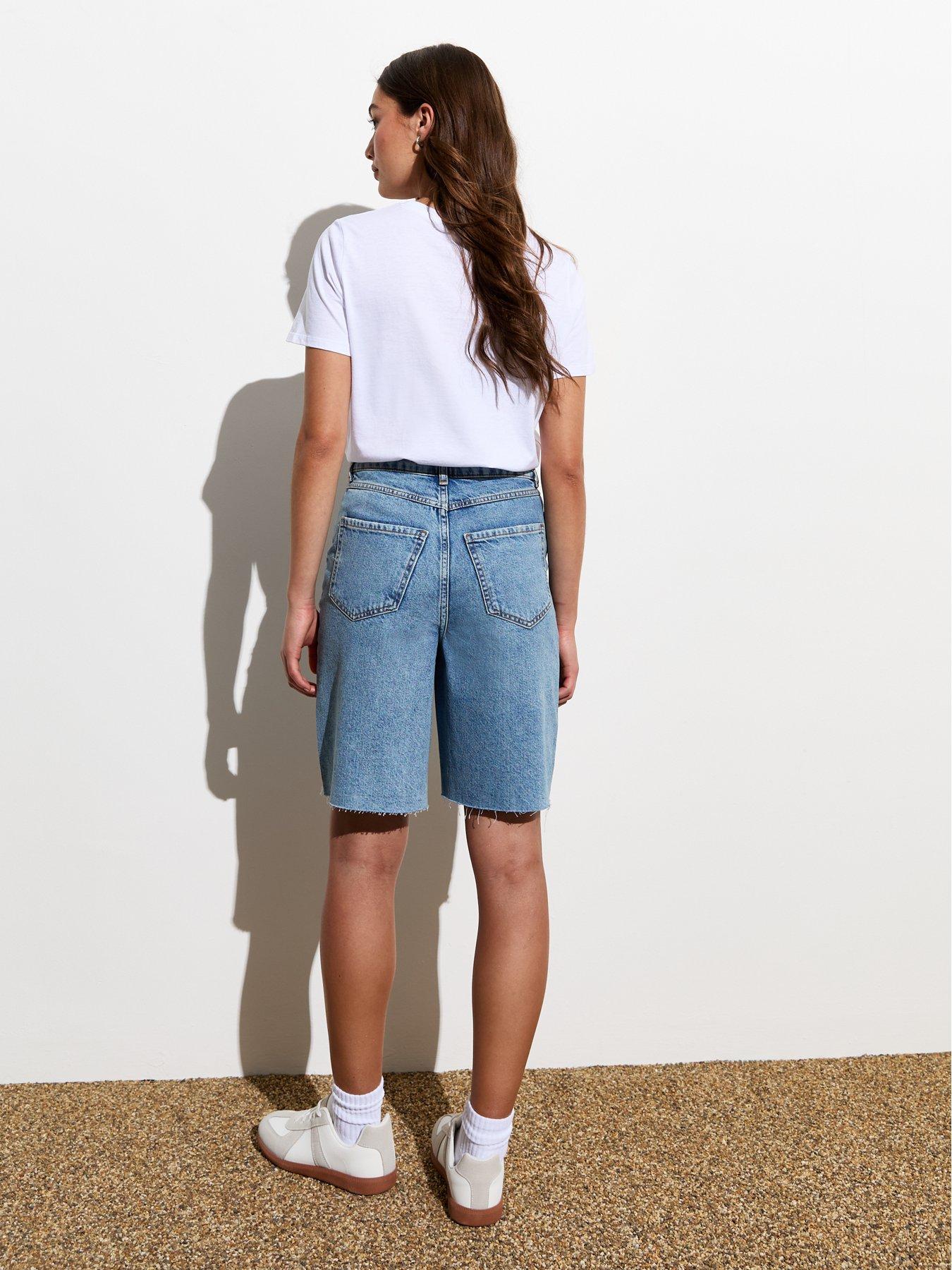 new-look-bright-blue-denim-raw-hem-bermuda-shortsstillFront