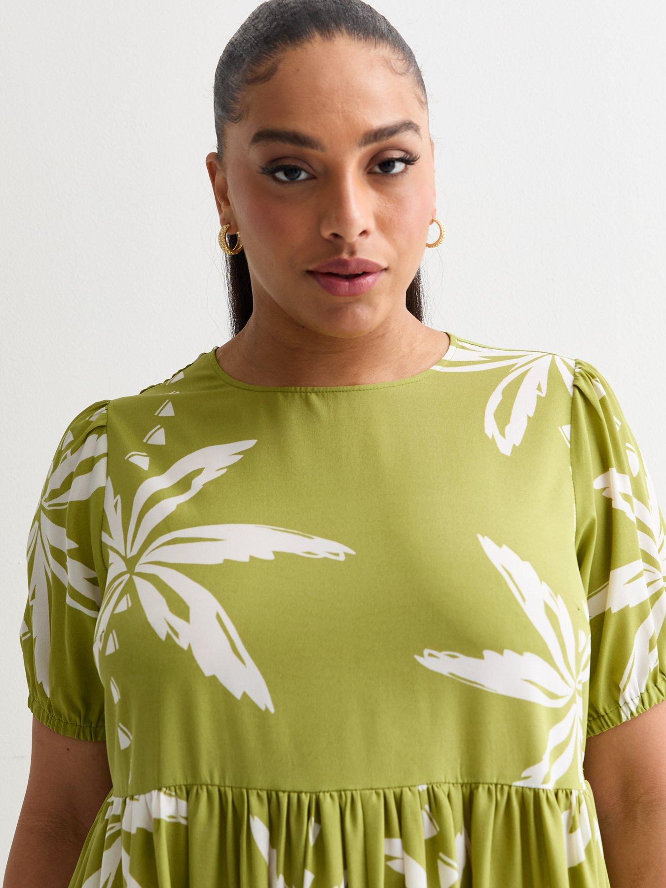 new-look-curves-green-palm-print-midioutfit