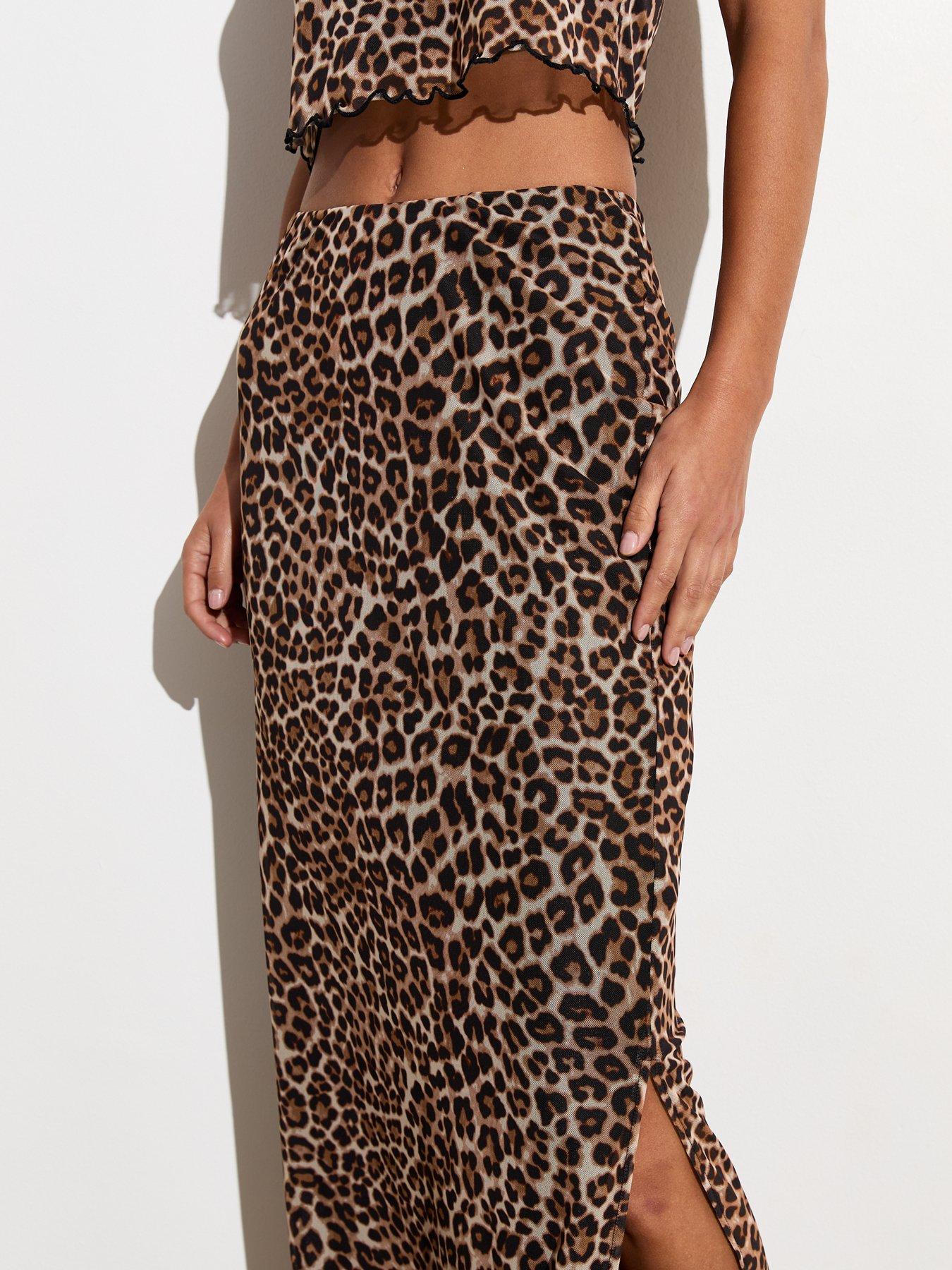 new-look-brown-leopard-print-frill-trim-slitted-mesh-maxi-skirtoutfit