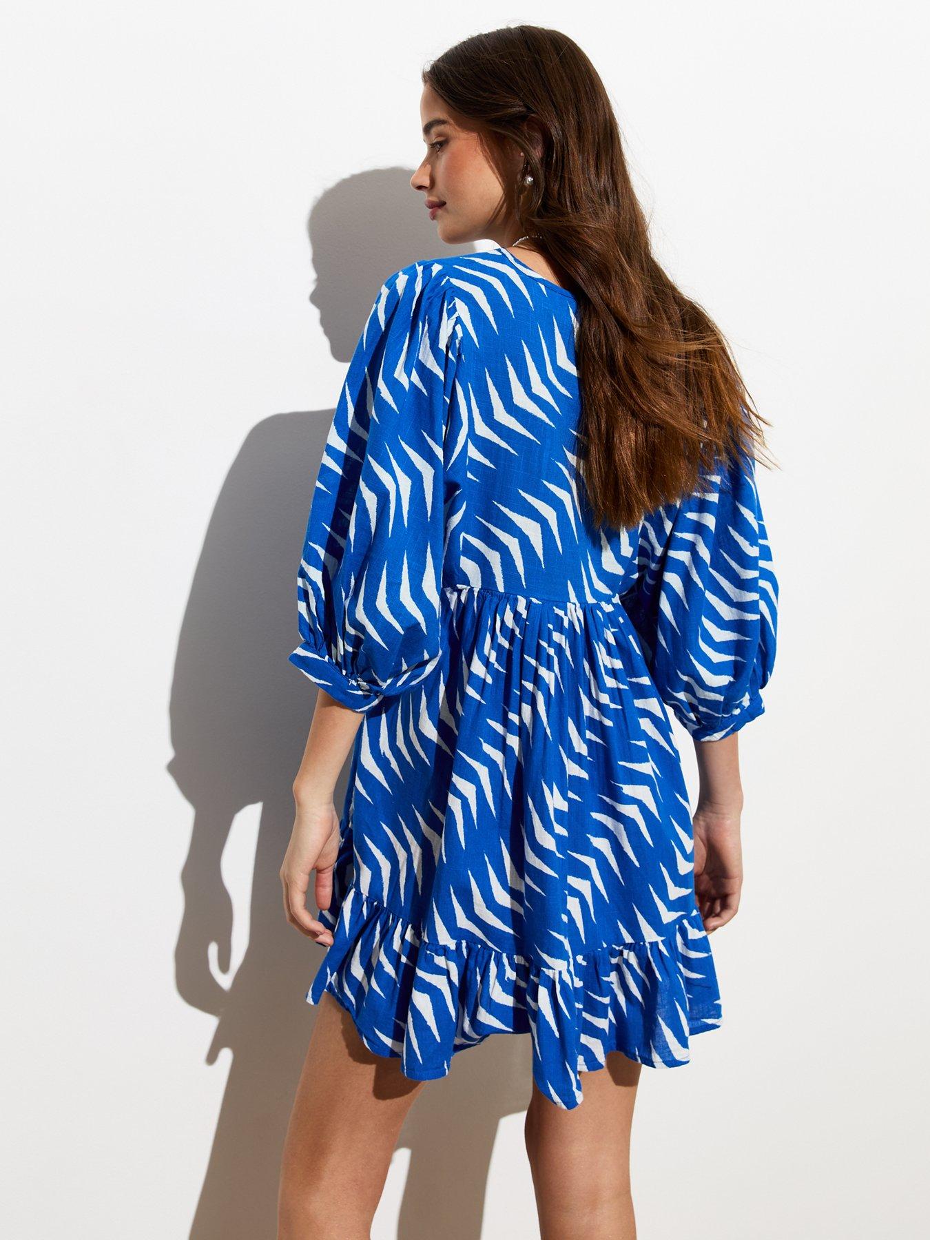 new-look-blue-print-v-neck-smock-ministillFront