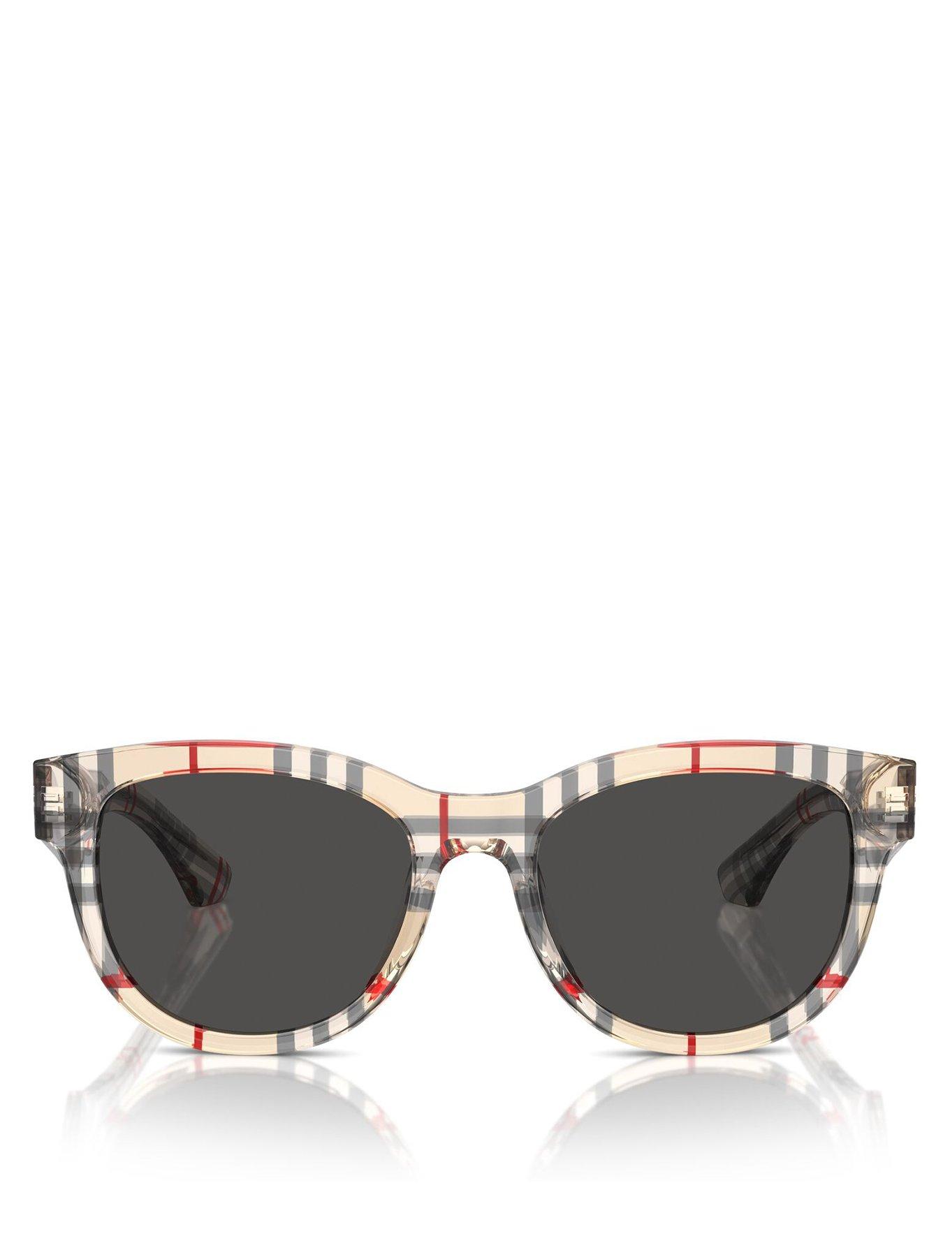 burberry-be4432u-phantos-sunglassesoutfit