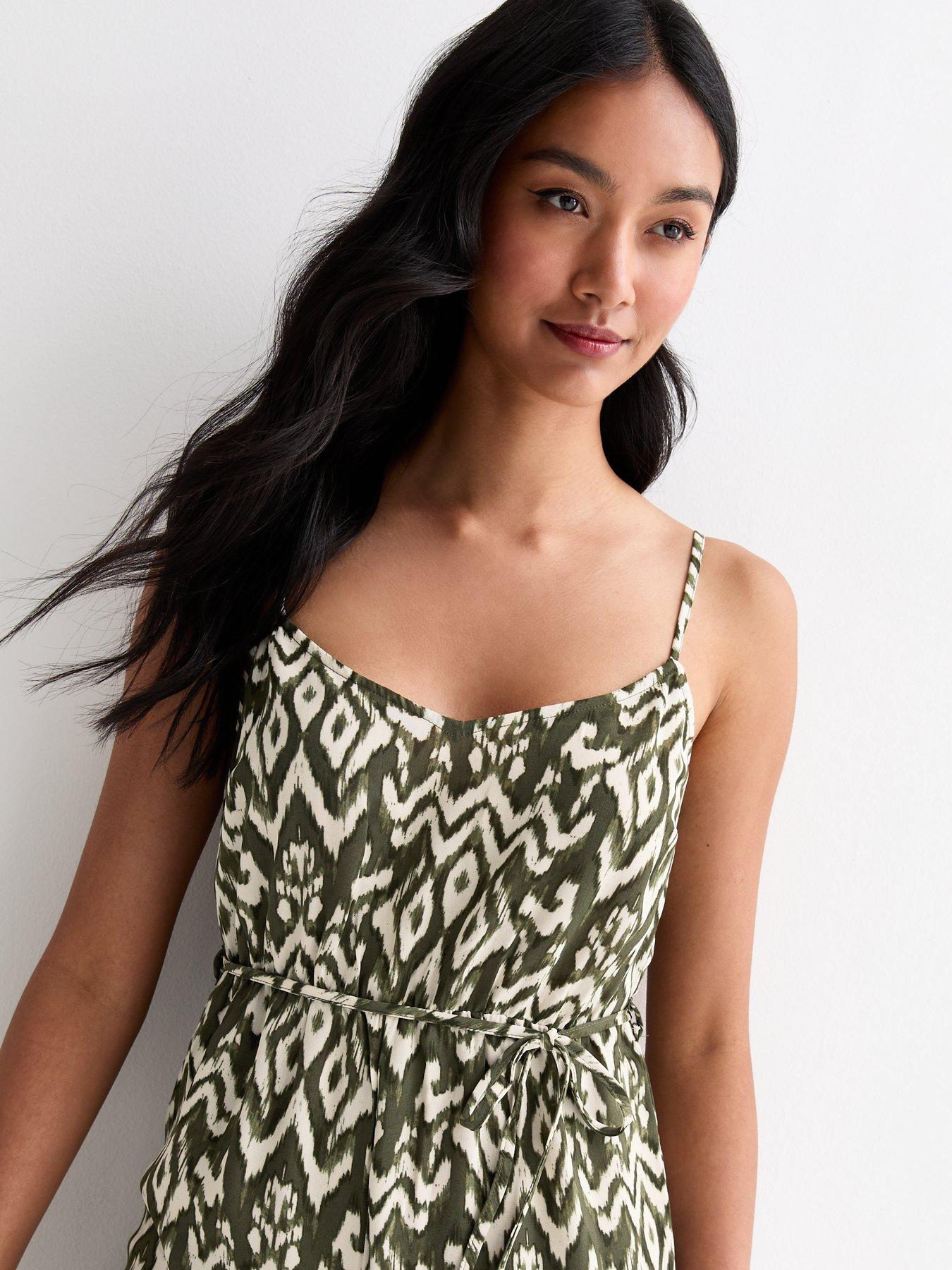 new-look-green-abstract-print-strappy-belted-jumpsuitoutfit