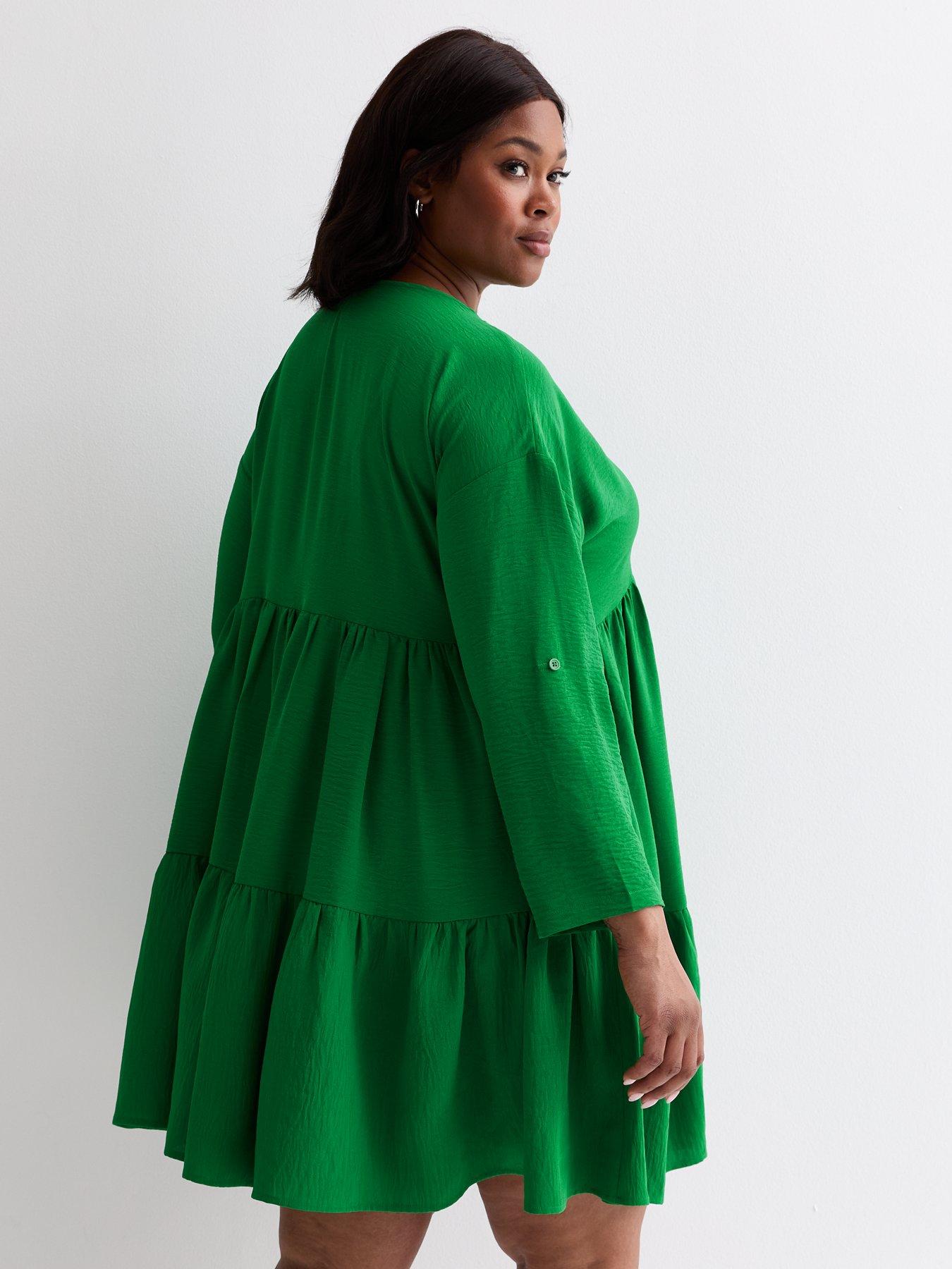 new-look-curves-green-v-neck-tiered-mini-smock-dressstillFront