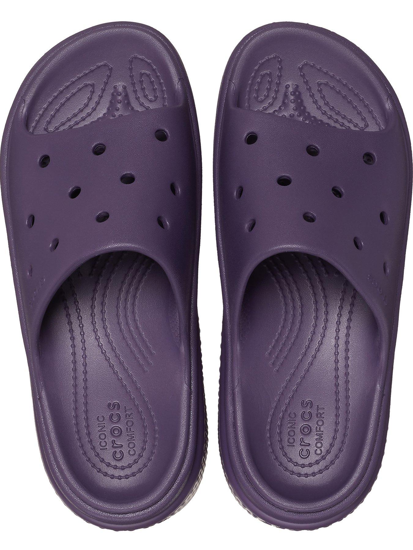 crocs-stomp-slide-sandal-purpleoutfit