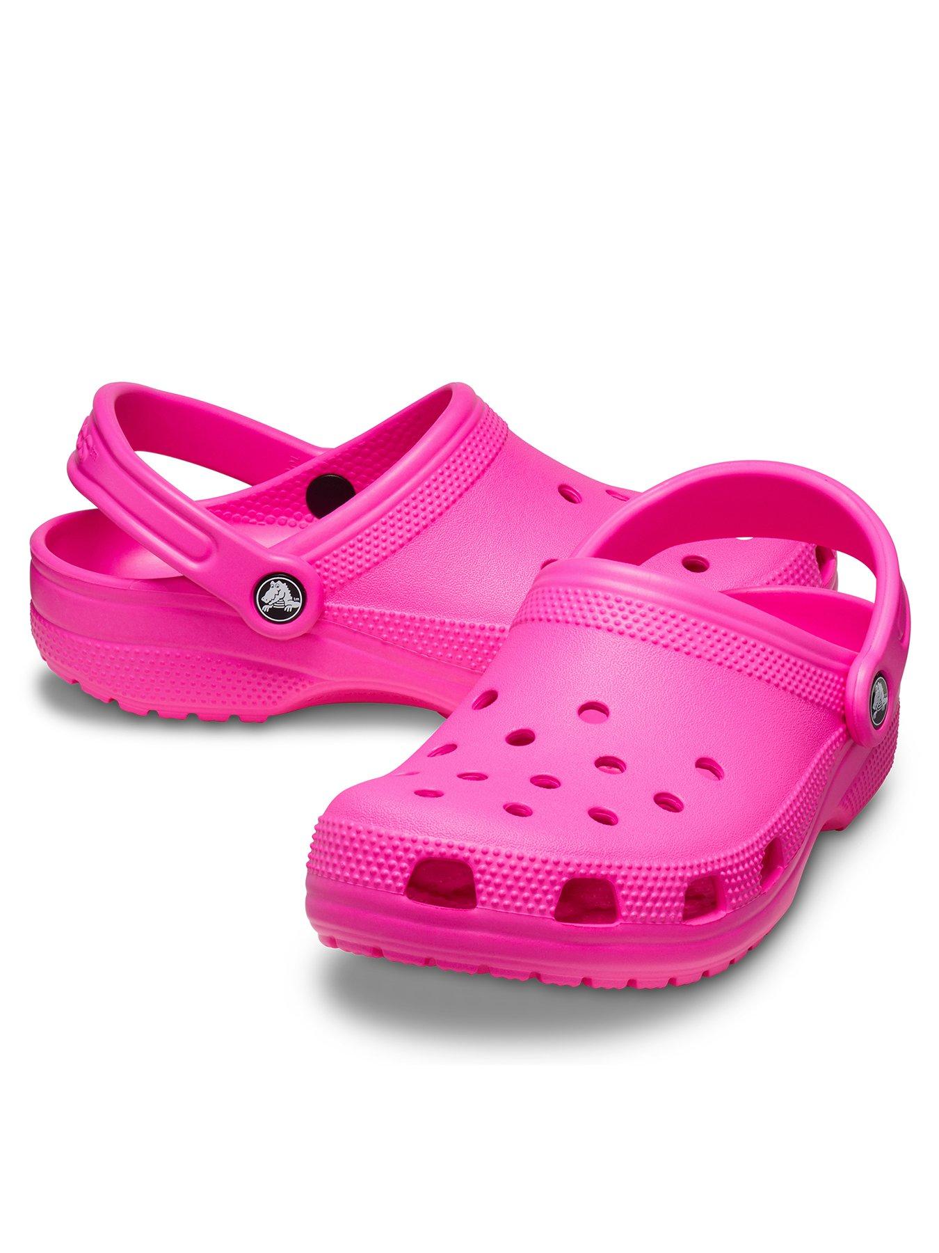 crocs-classic-clogstillFront