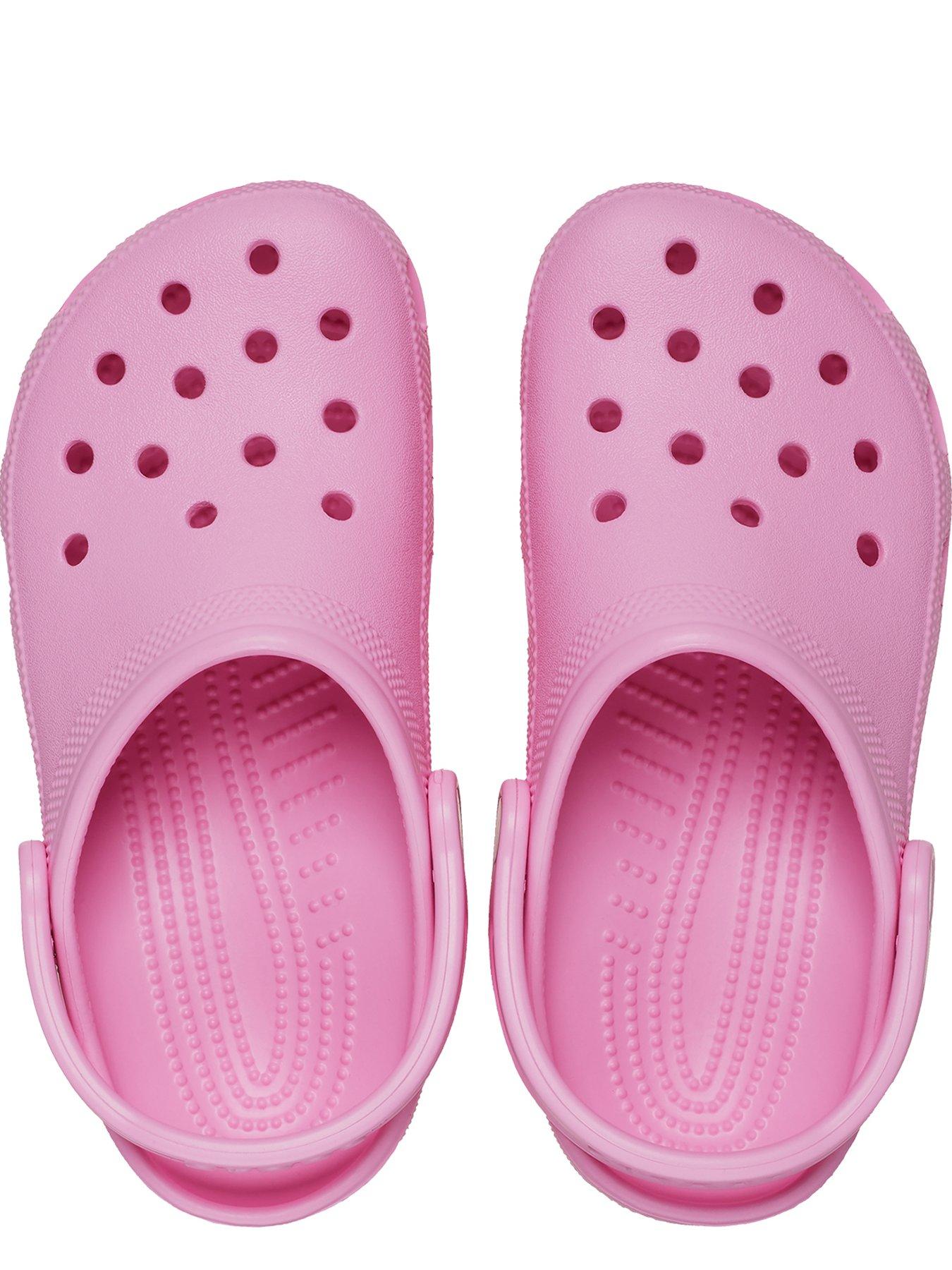 crocs-classic-clog-pinkoutfit