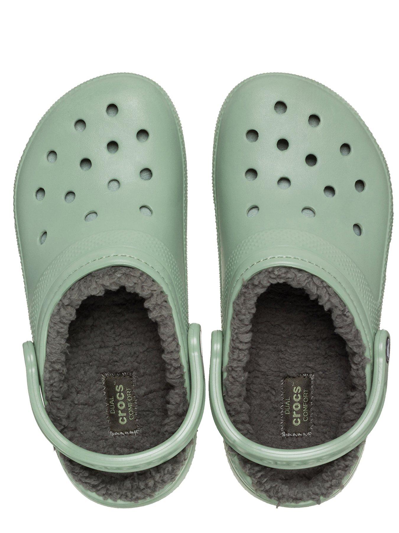 crocs-classic-lined-clog-greenoutfit