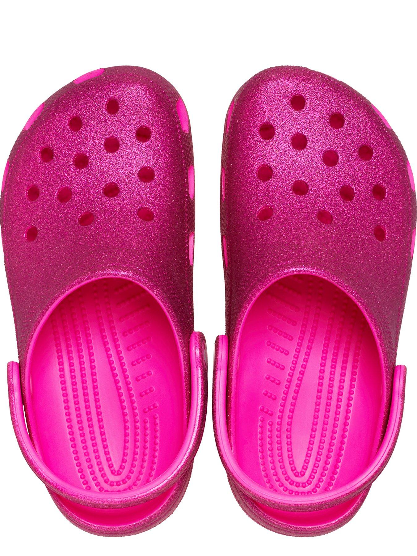 crocs-classic-clog-pinkoutfit