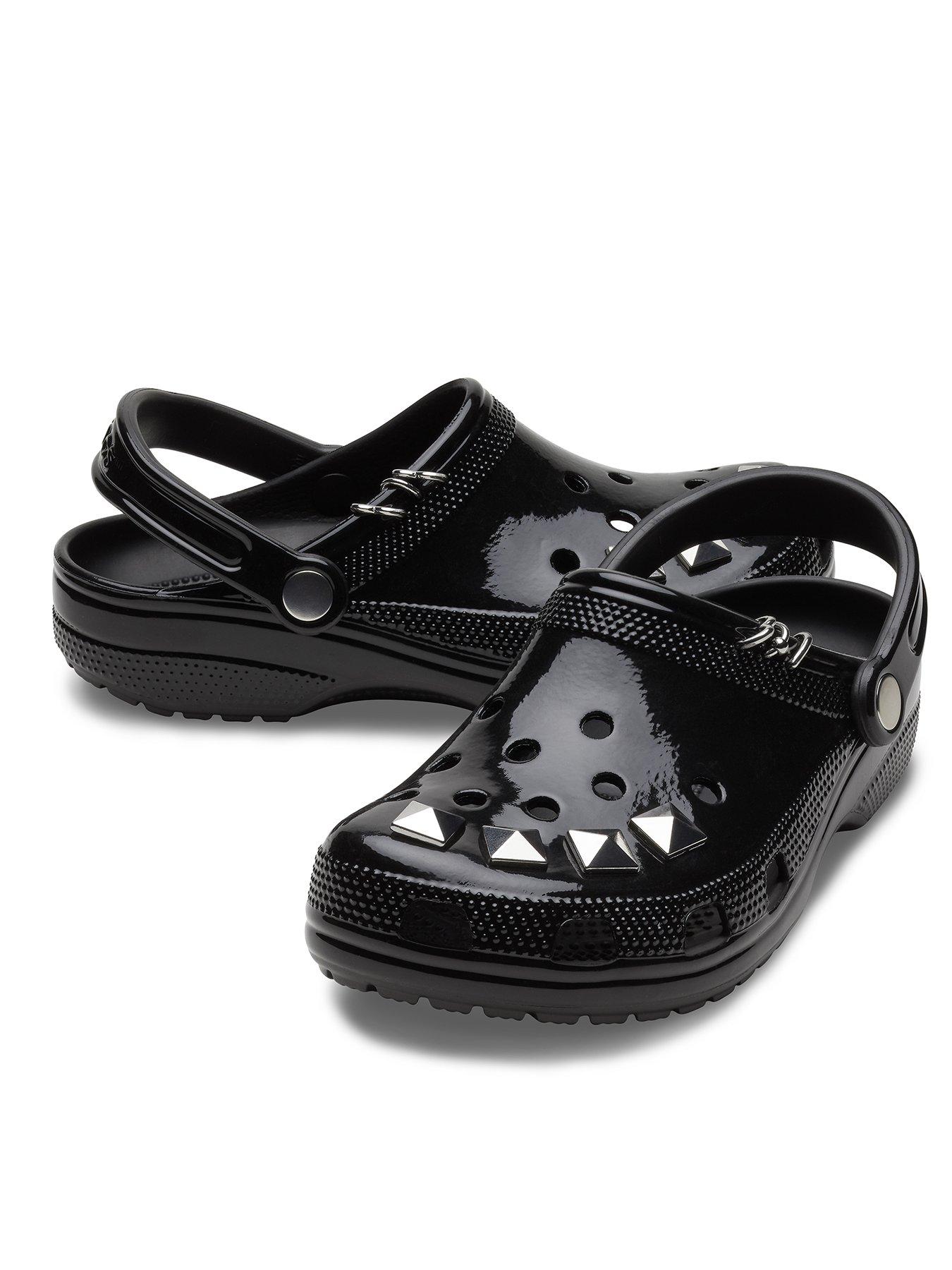 crocs-classic-clog-blackstillFront