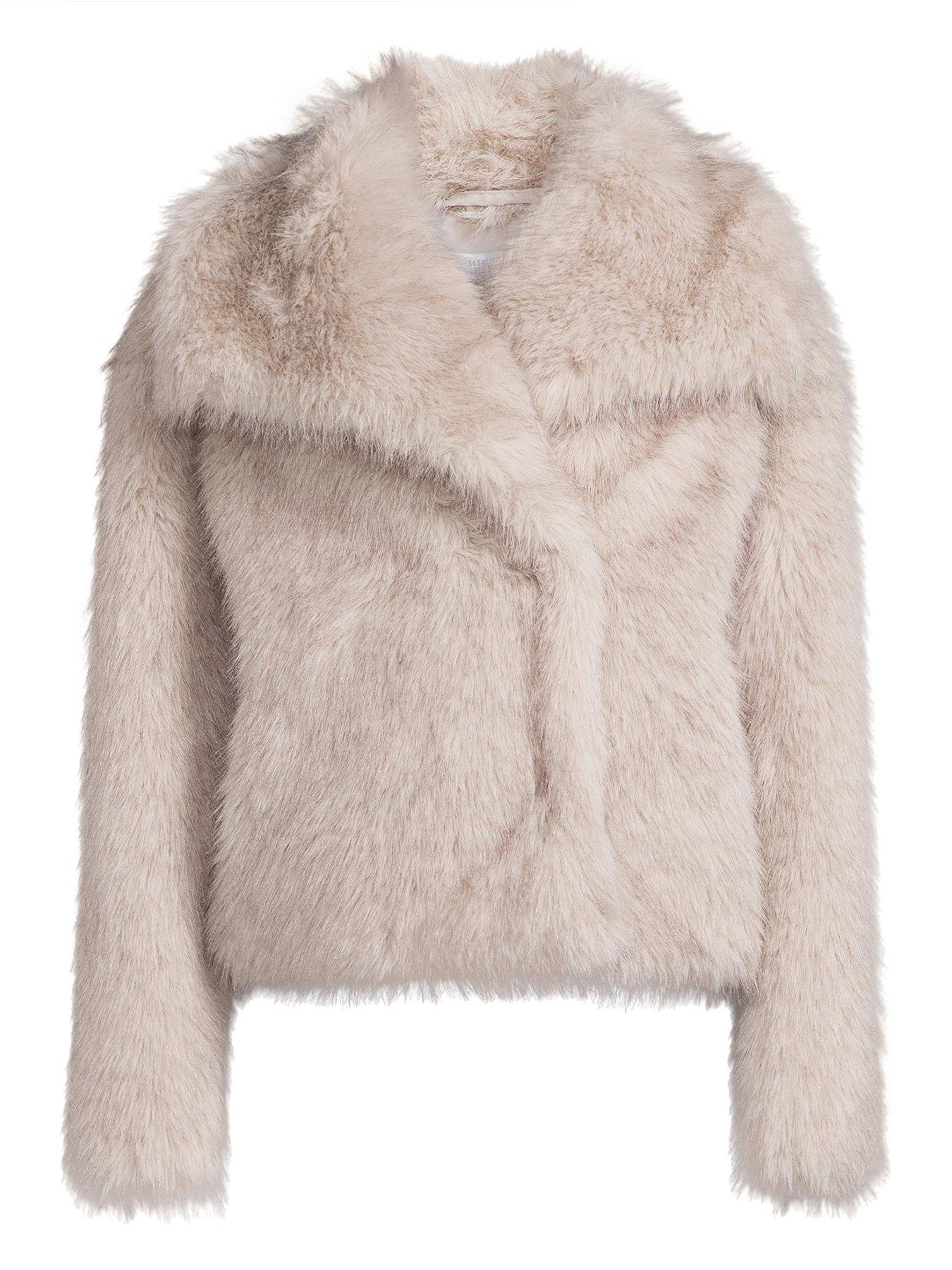 michelle-keegan-faux-fur-cropped-jacket-creamdetail