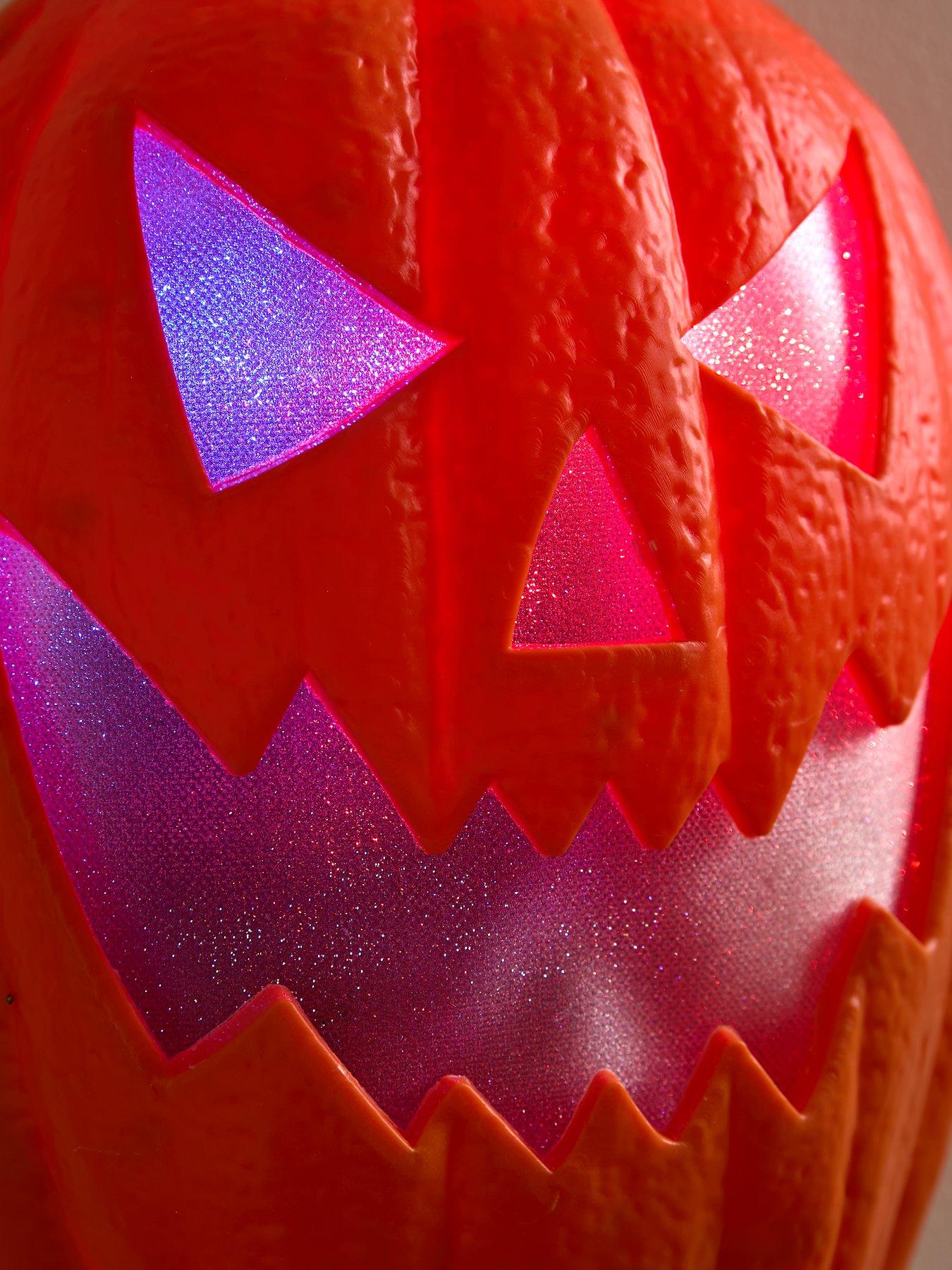 smart-halloween-motion-activatednbspevil-laughing-litnbsppumpkinnbspdecorationdetail