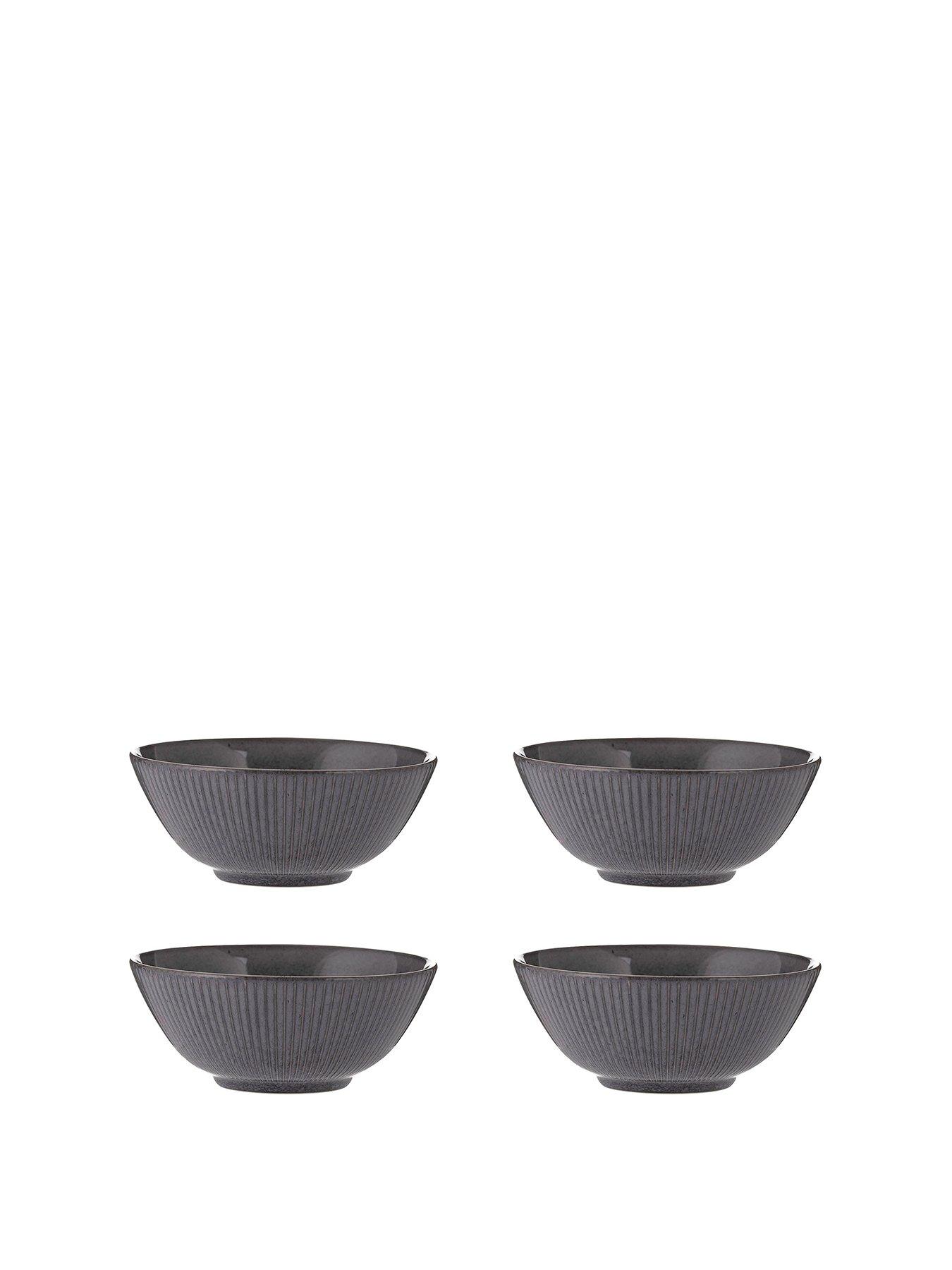 mason-cash-reactive-linear-set-of-4-bowls-ndash-blackstillFront