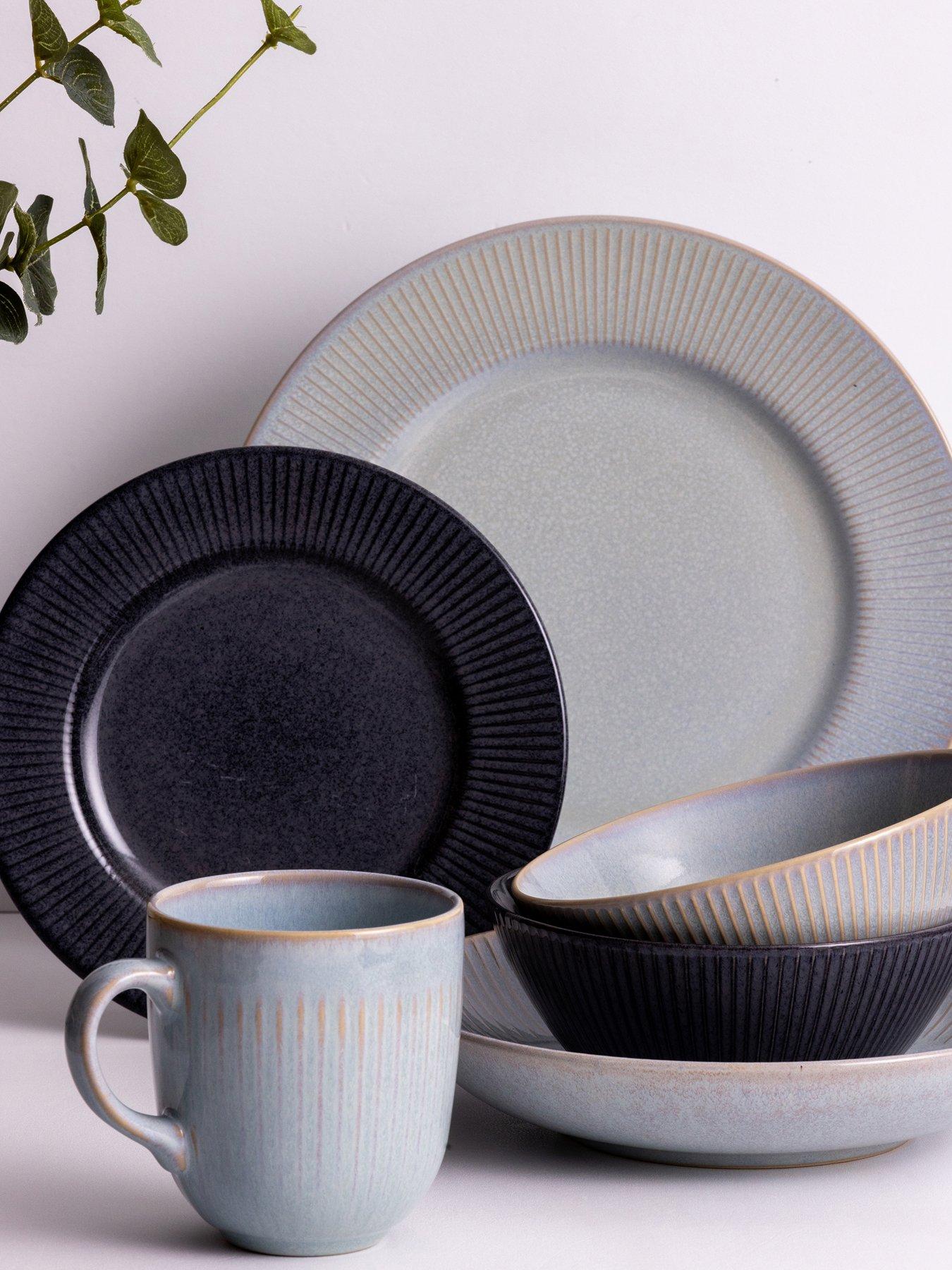 mason-cash-reactive-linear-set-of-4-dinner-plates-ndash-greyoutfit