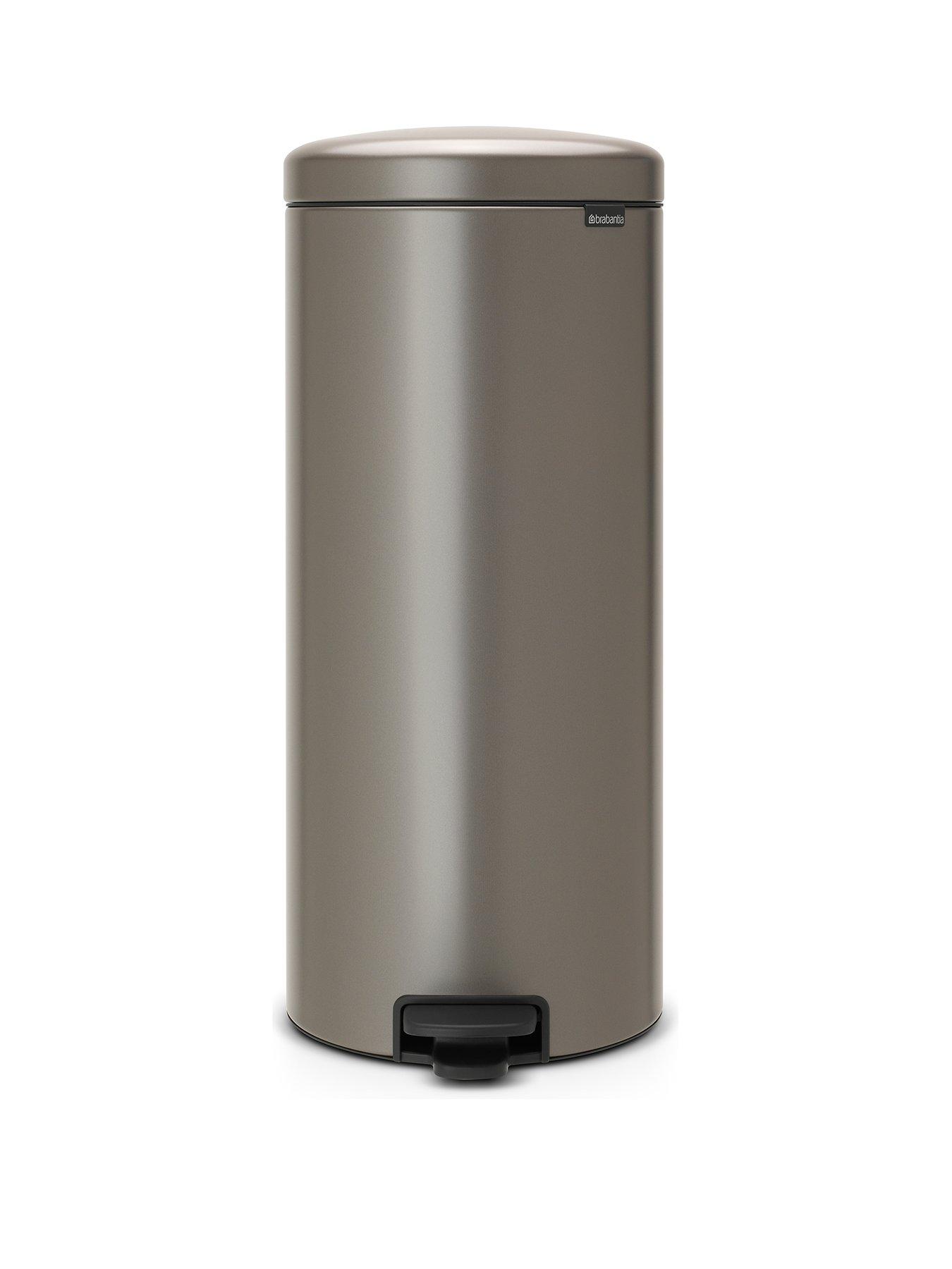 brabantia-newicon-30-litre-pedal-bin-in-platinumstillFront