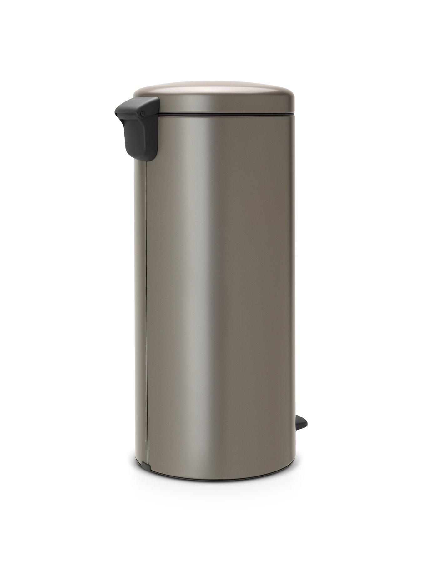 brabantia-newicon-30-litre-pedal-bin-in-platinumoutfit