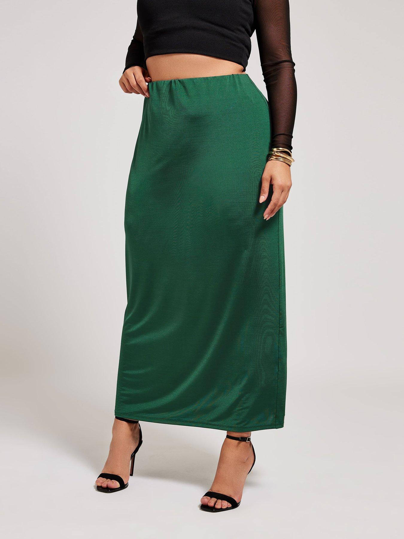 yours-curve-slinky-column-skirt