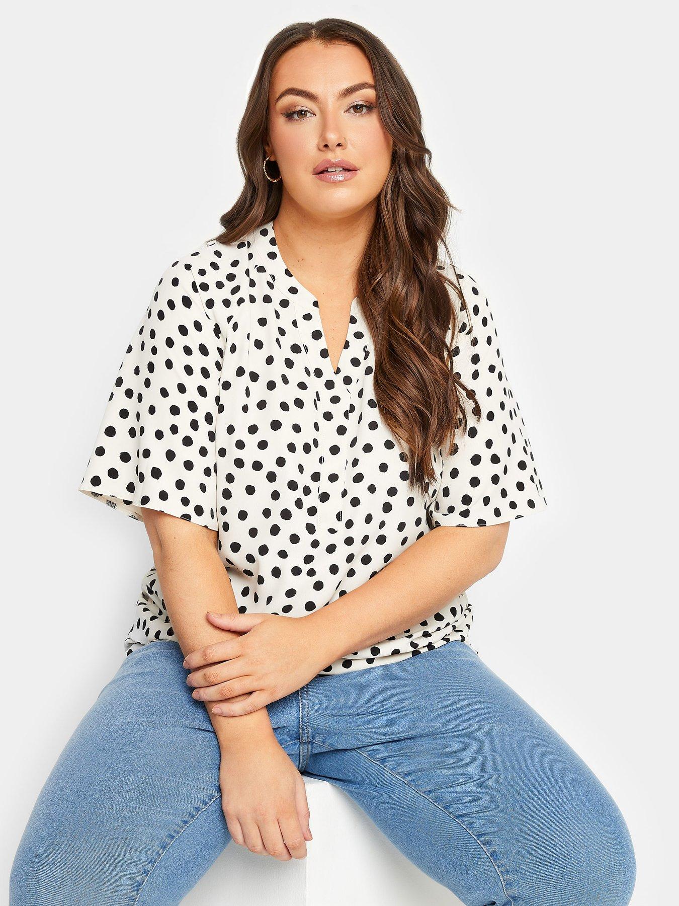 yours-curve-short-sleeve-polka-dot-v-neck-blouse-ivoryoutfit