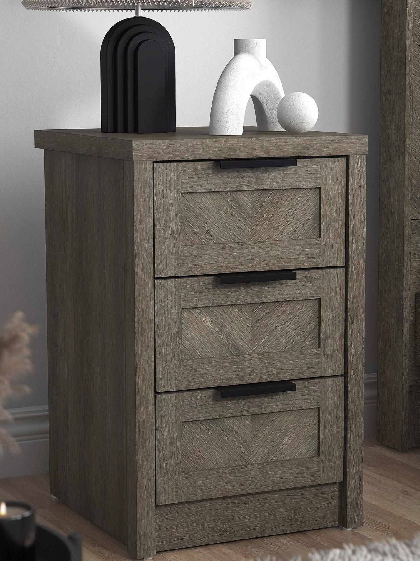 very-home-chevry-3-drawer-bedside-chest-greynbspoakdetail