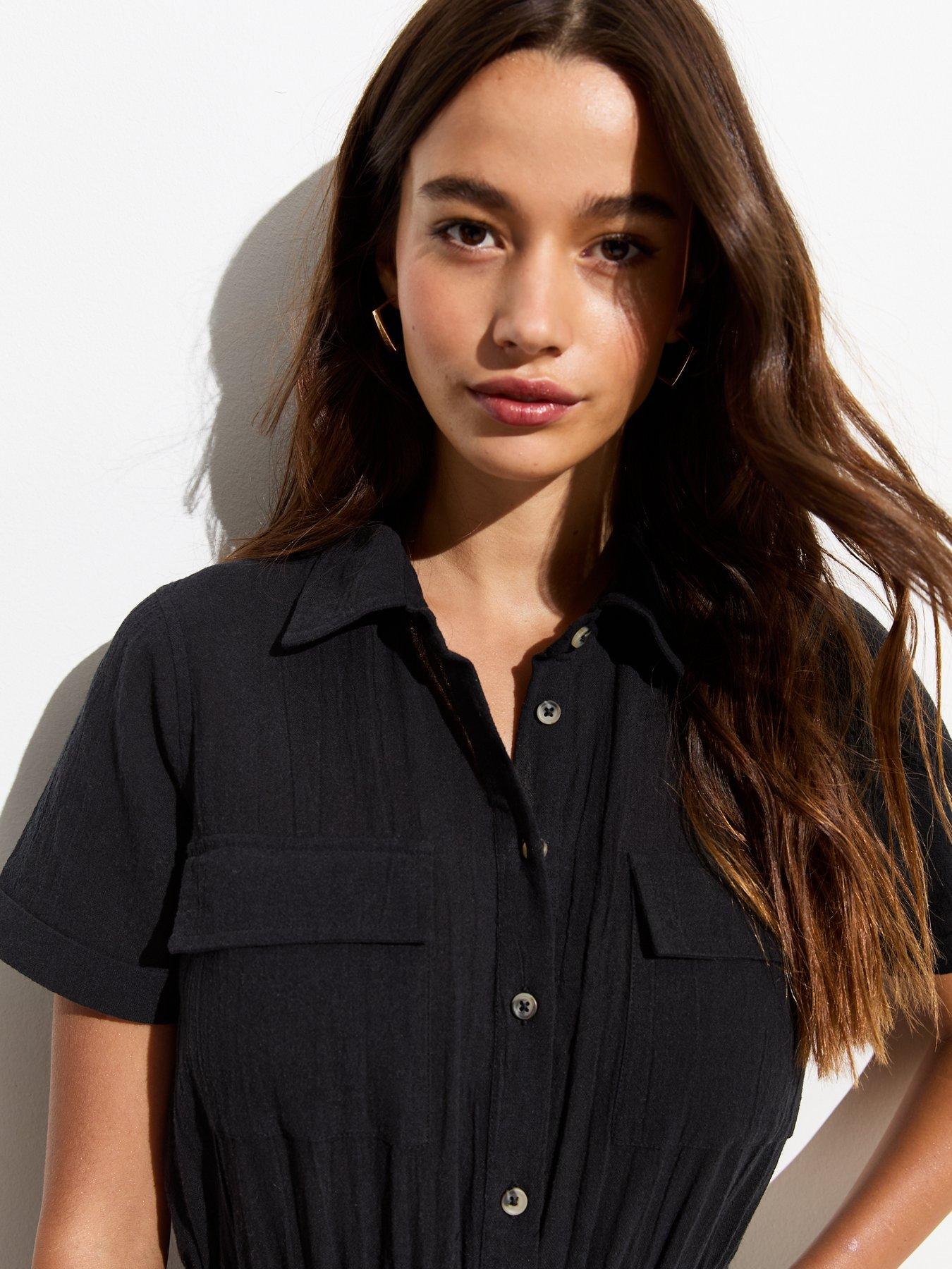 new-look-black-short-sleeve-utility-cotton-playsuitoutfit