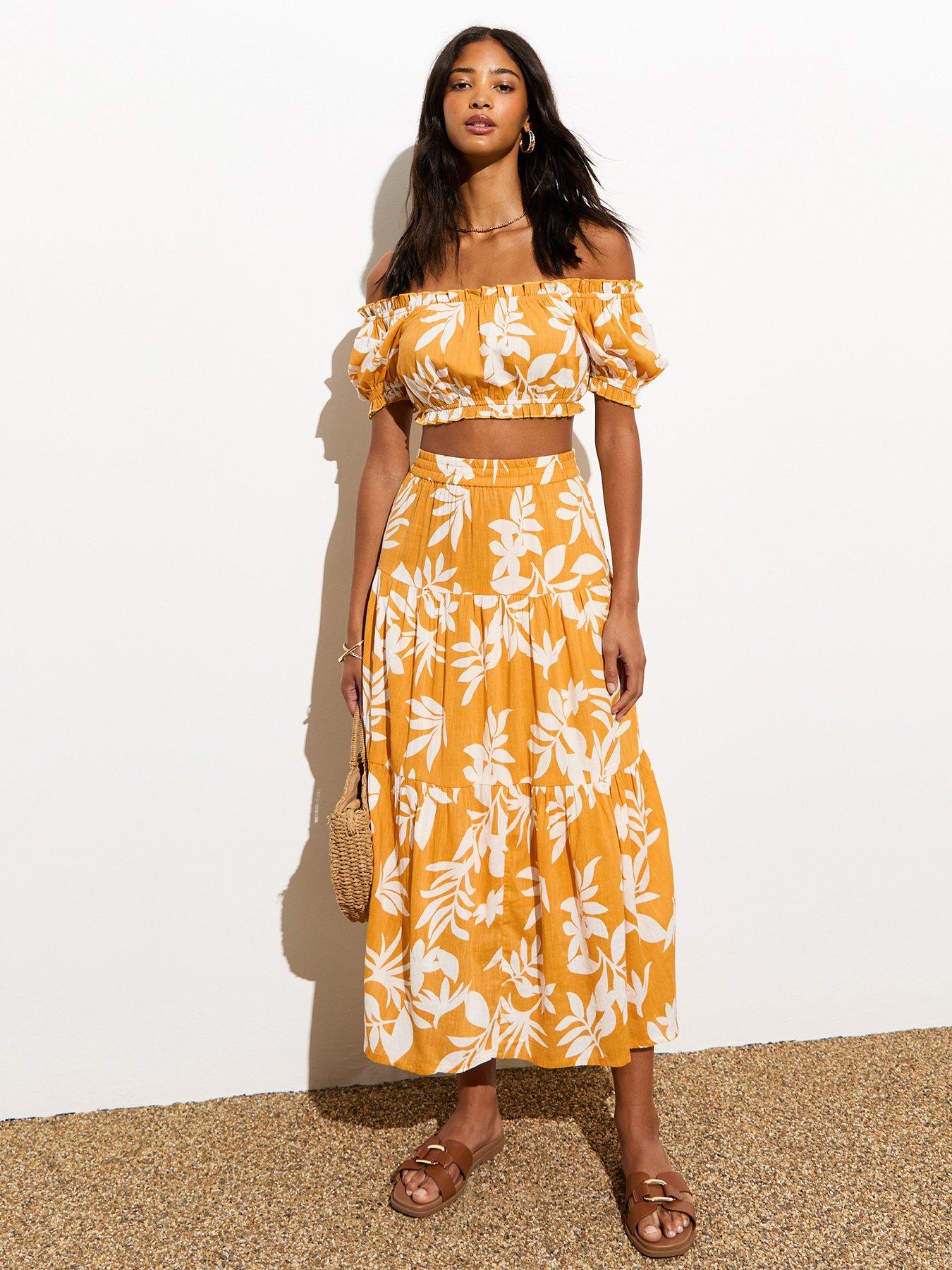 new-look-yellow-leaf-print-bardot-neckline-cropped-topback