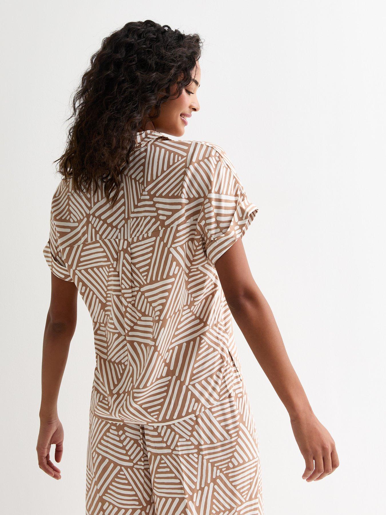 new-look-camel-triangle-print-short-sleeve-resort-shirtstillFront